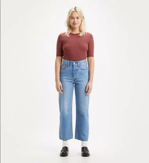 Levi's Jeans Ribcage dritti alla caviglia 726930130 indaco chiaro indossato Versatile Fashion