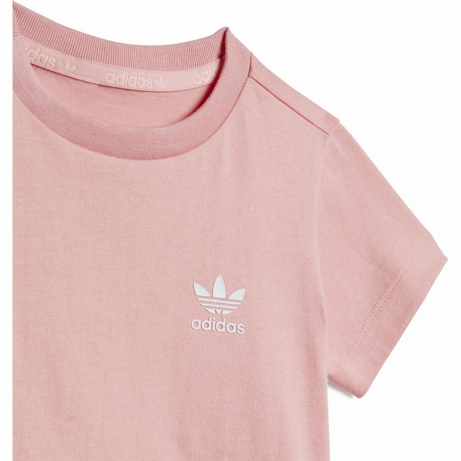 Cozy and Fashionable Contrast Inner Binding adidas Originals Semi Pink Spark Cs T-shirt & Shorts