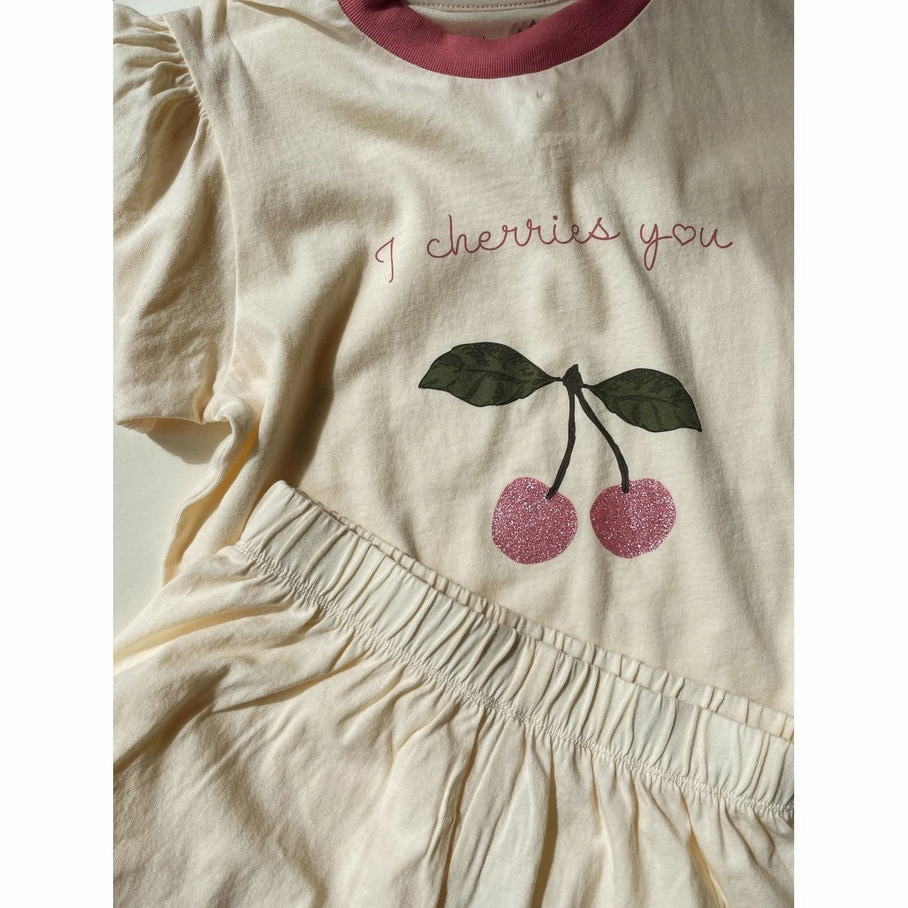 MultiPly Fabric Reinforced Neckline Konges Sl?jd Buttercream Famo Frill Set