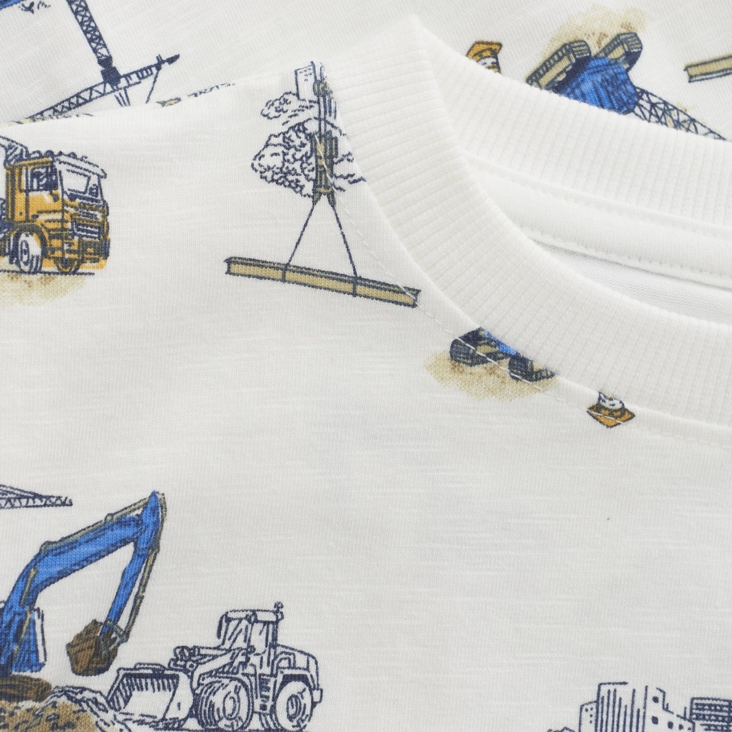 Minymo Marshmallow White T-Shirt AOP Timeless Must-Have Flexible Fit