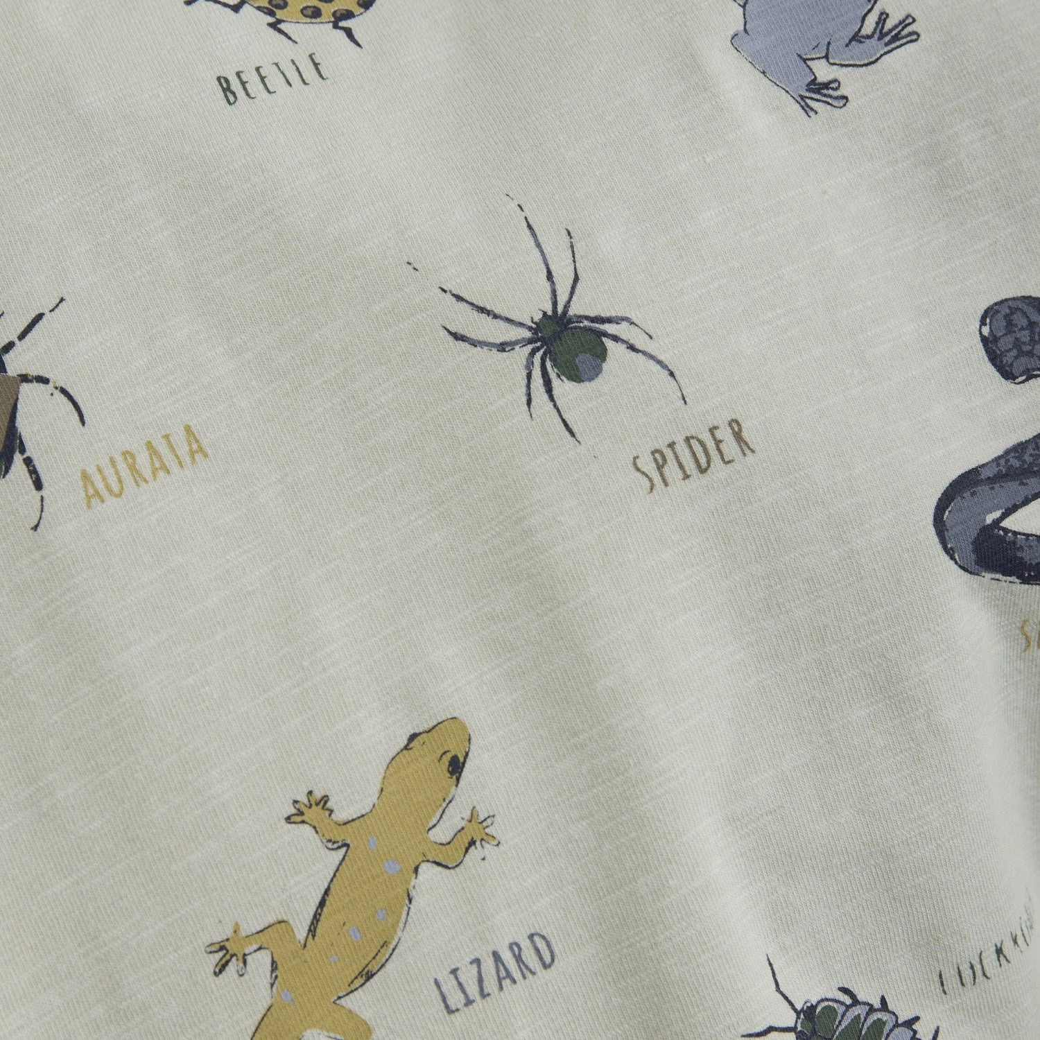 Minymo Sea Foam T-Shirt Perfect For Relaxing