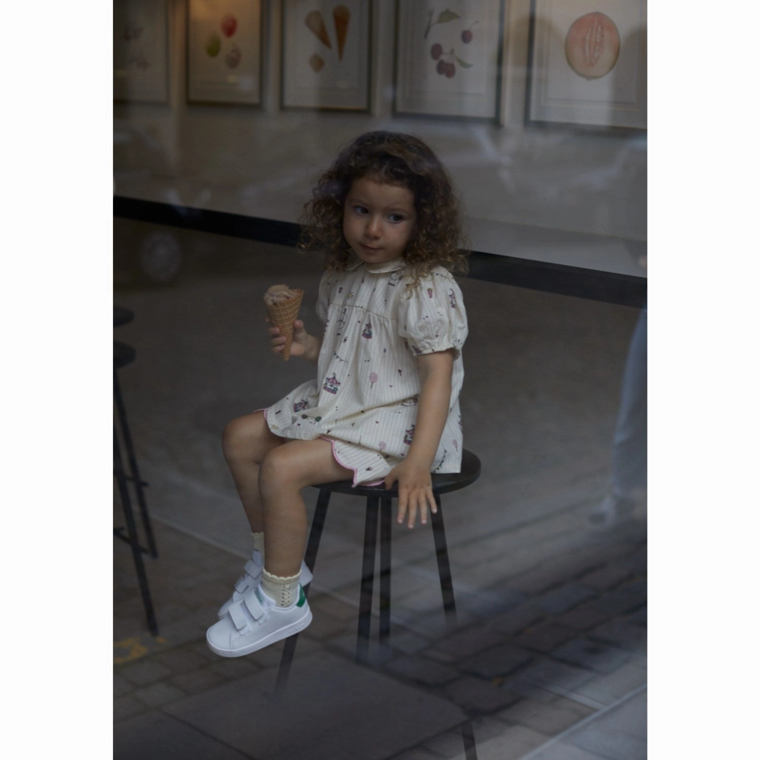 Copenhagen Colors Cream Tivoli Print Printed Blouse W. Collar Eco-friendly Flexible Placket Structure