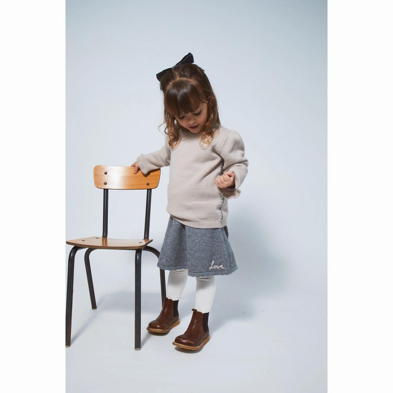 Smooth zipper closure Brunch Outfit COPENHAGEN COLORS Beige Cashmere Blouse W. Heart