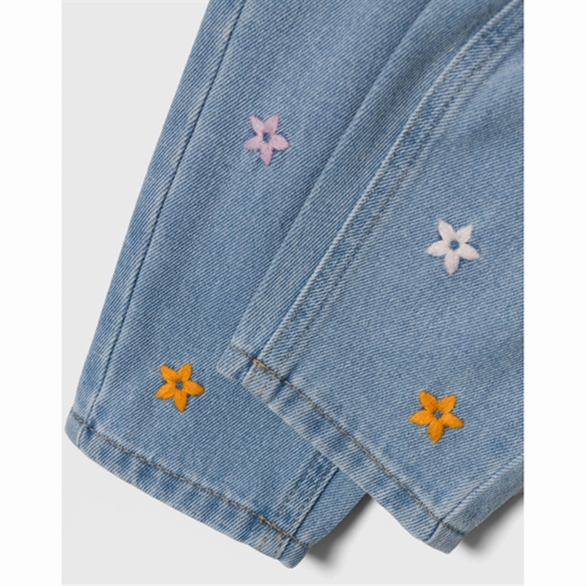 fade resistant color Name it Light Blue Denim Bella Mom Jeans Noos