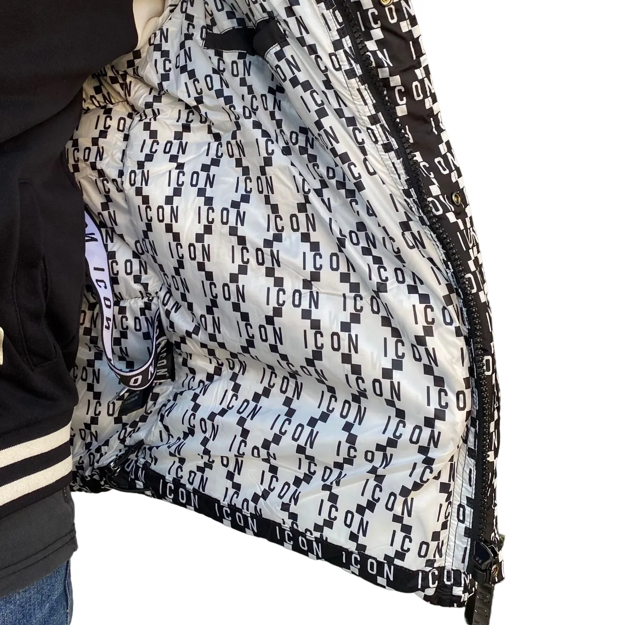 Icon giubbotto logo con cappuccio da adulto IU9083J nero-bianco Rugged Outerwear