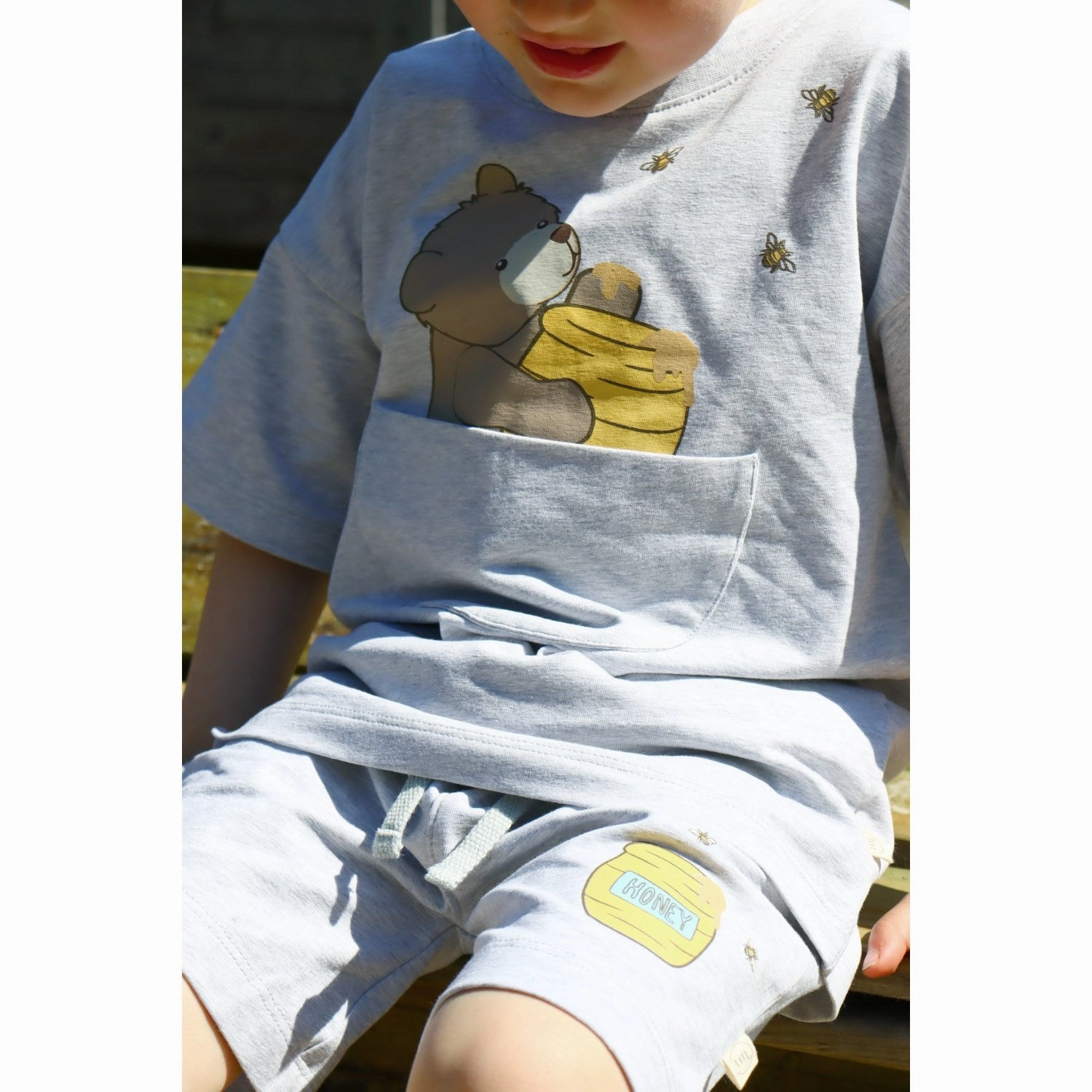 That's Mine X Luksusbaby Bees And Bears Lucas Set Snag Free Fabric Technology Active Lifestyle