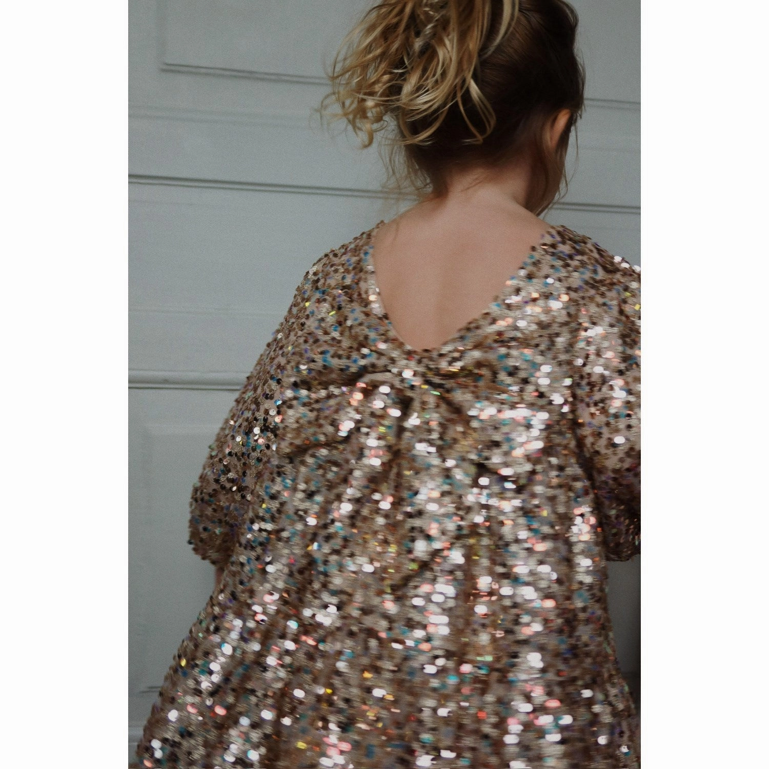 Lightweight Layer Sleek Comfort Konges Sl?jd Gold Glitter Lila Sequins Bow Dress