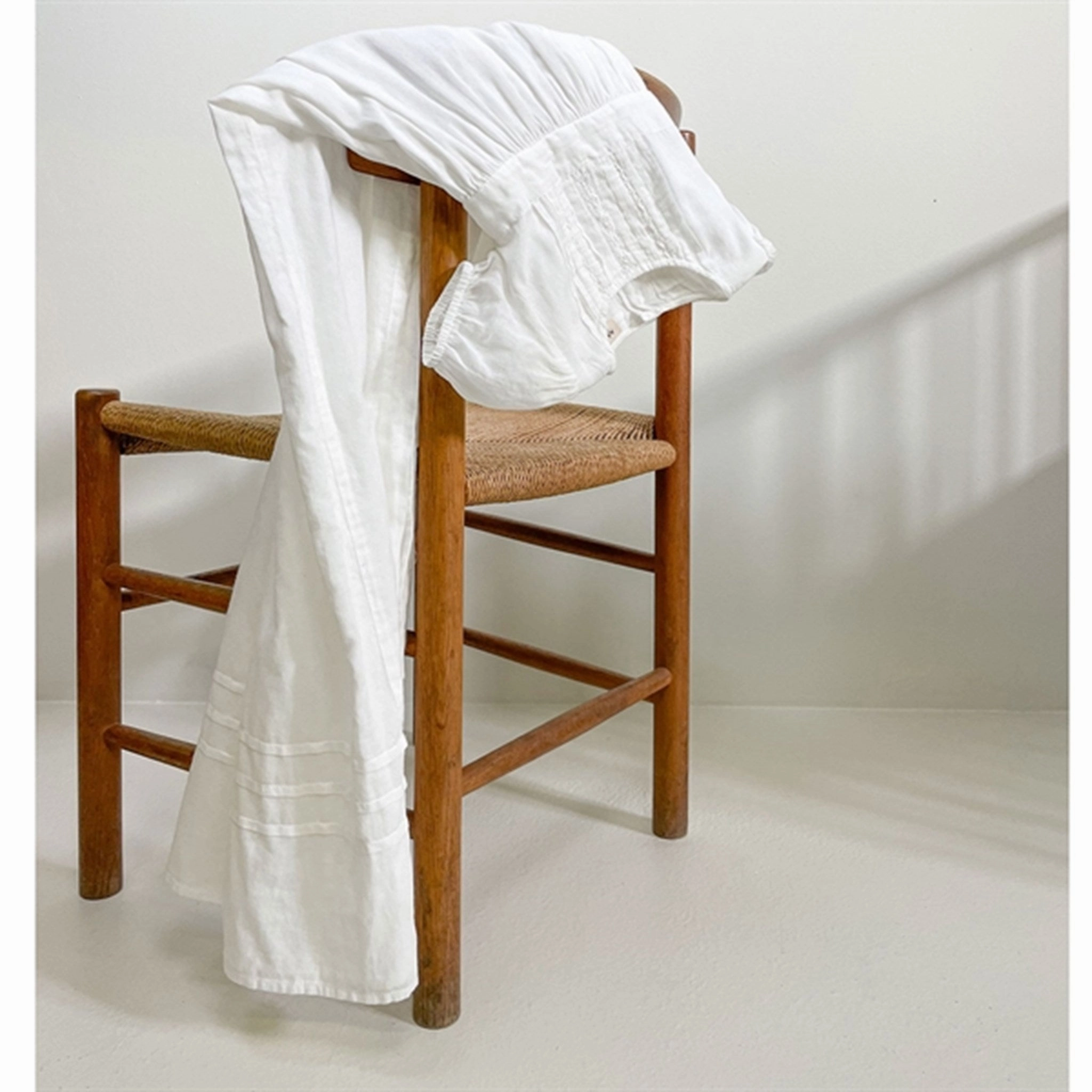 Chic and Simple MarMar Cloud Daisa Long Christening Gown