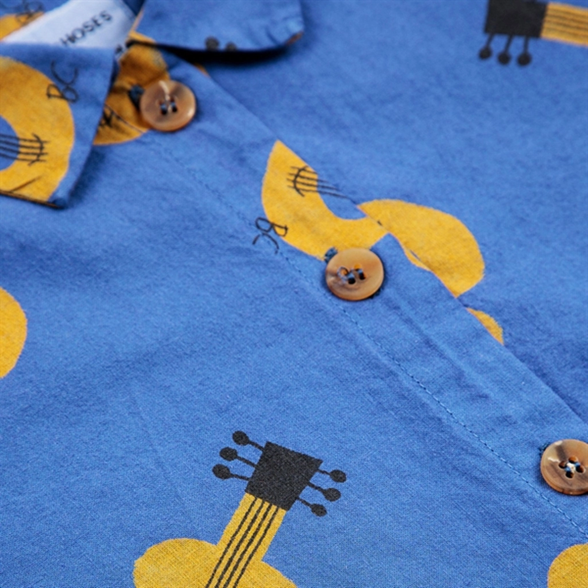 Bobo Choses Baby Acoustic Guitar All Over Woven Shirt Short Sleeve Navy Blue Unmatched comfort Petite Fit