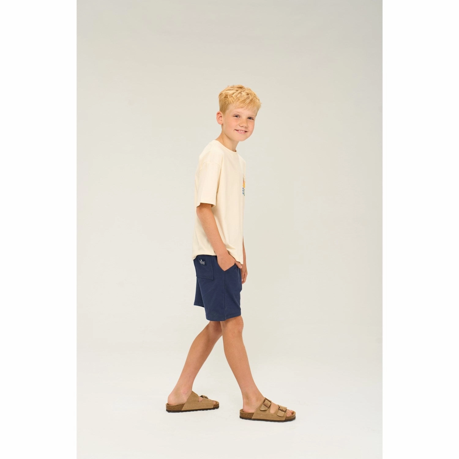 The New White Swan Obi Oversize T-Shirt Comfortable Design Active Look