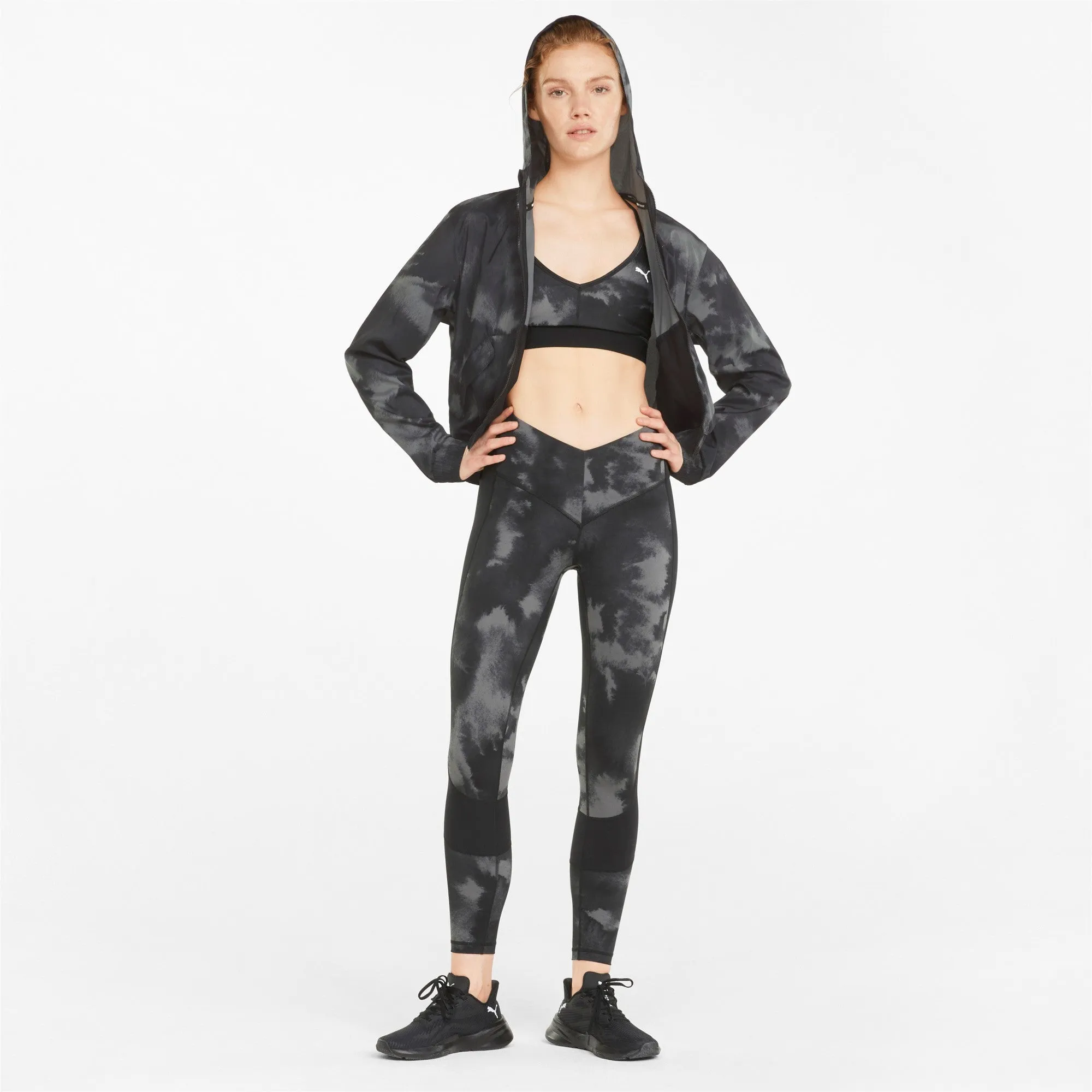 Waterproof Outerwear Puma giacca sportiva da donna antivento Train Woven 521621 01 nero