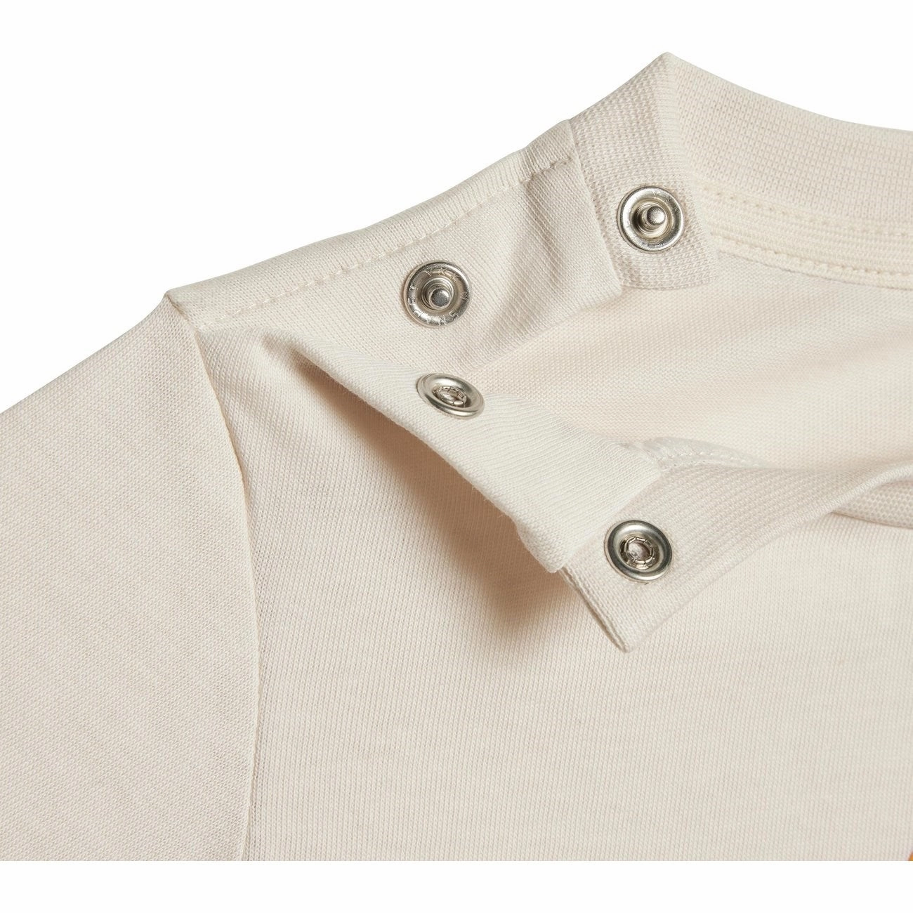 adidas Originals Wonder White Shorts Tee Set winter warmth