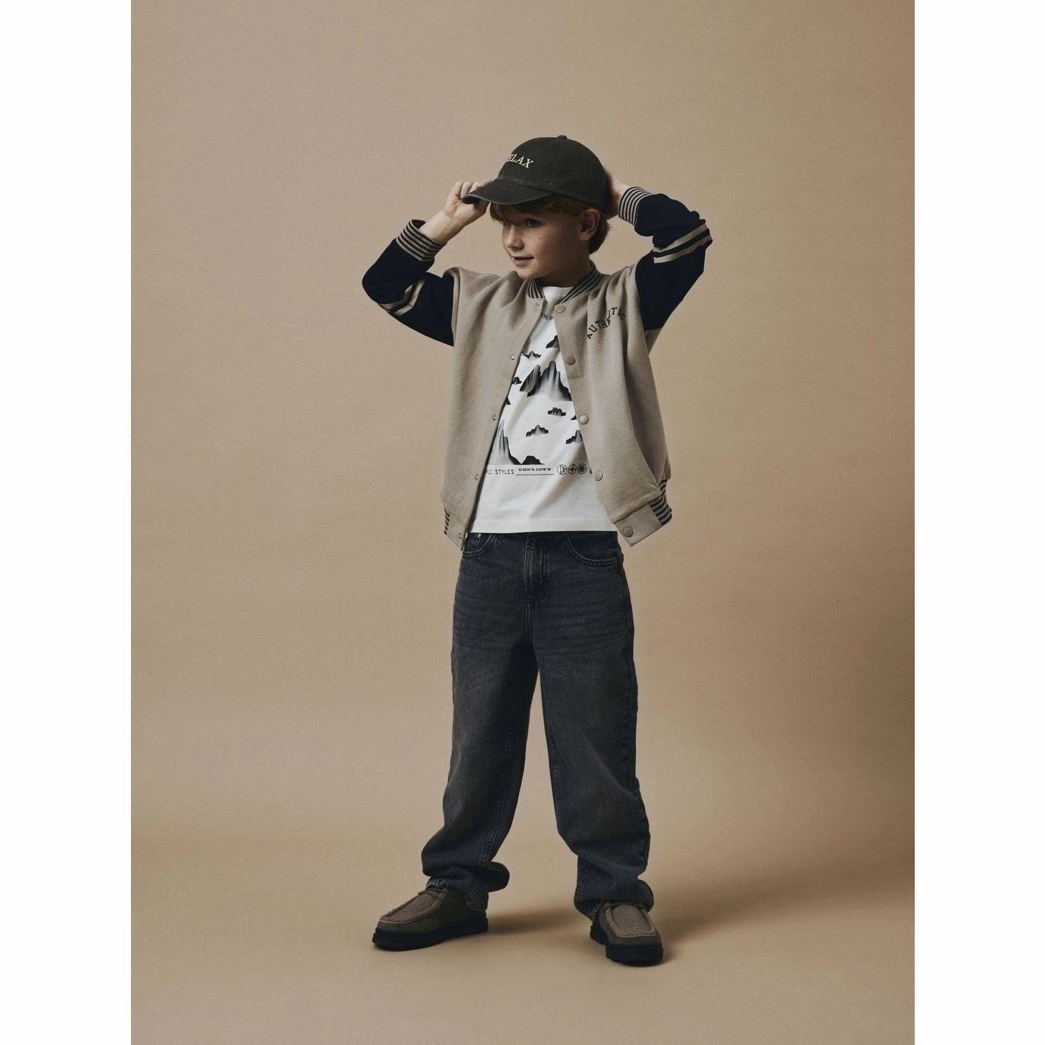 Name It Jet Stream Nedalle T-Shirt Minimalist Design V neck elegance