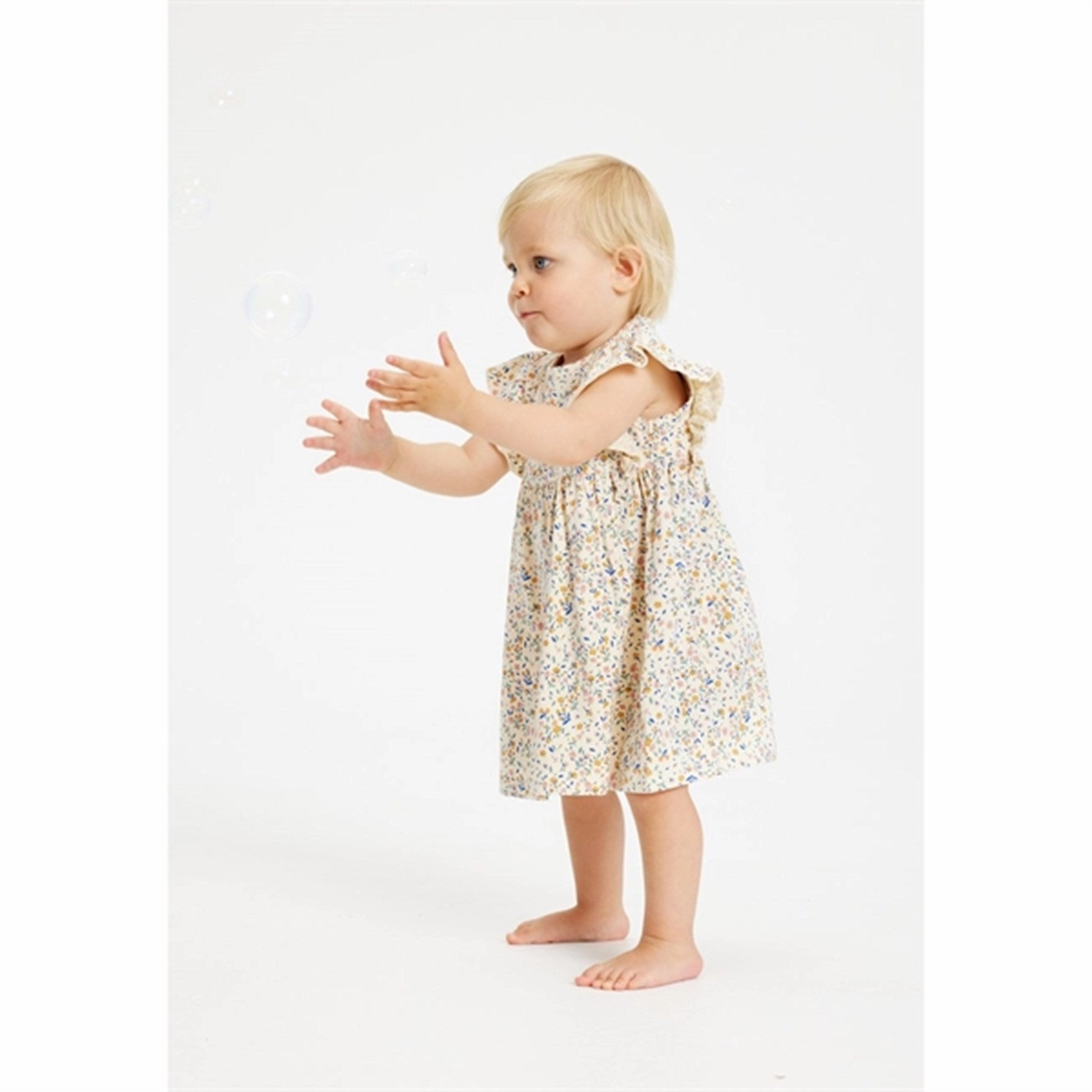 Minimal Harmony THE NEW Siblings White Swan Tiny Flower AOP Geraldine Dress