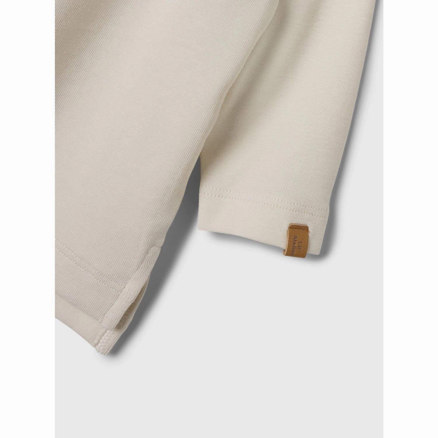 Lil'Atelier Turtledove Fundo Slim Blouse NoChafe Collar Lining Effortless Look