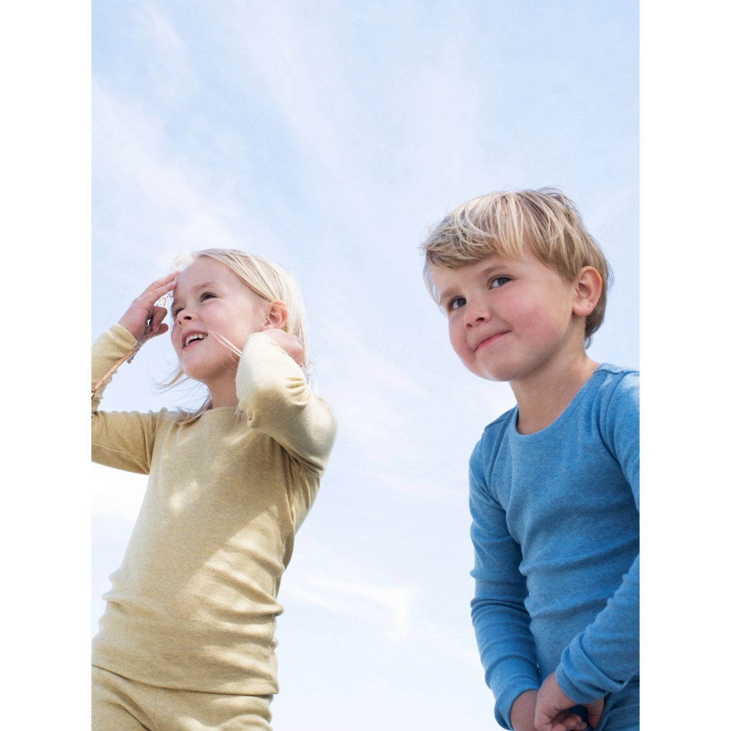 No Slip Shoulder Grips Warm Insulation Serendipity Chamomile Slim Blouse