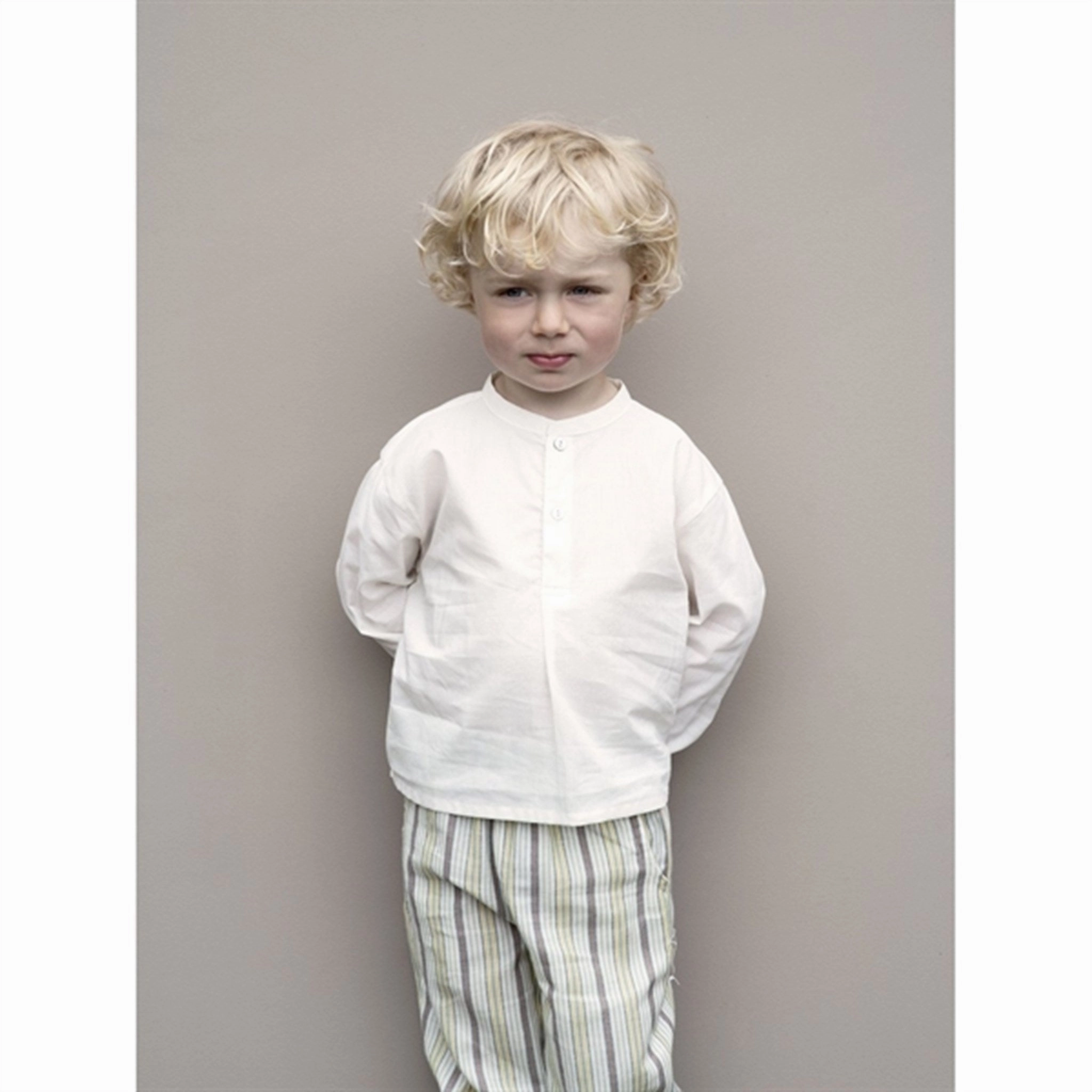 Backpacking Trip Reinforced Collar Serendipity Offwhite Loose Shirt