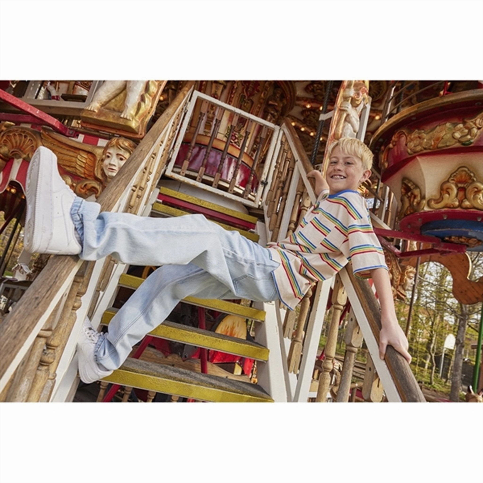 City Walk Autumn Days Lightweight The NEW Light Blue Re:turn Loose Fit Jeans