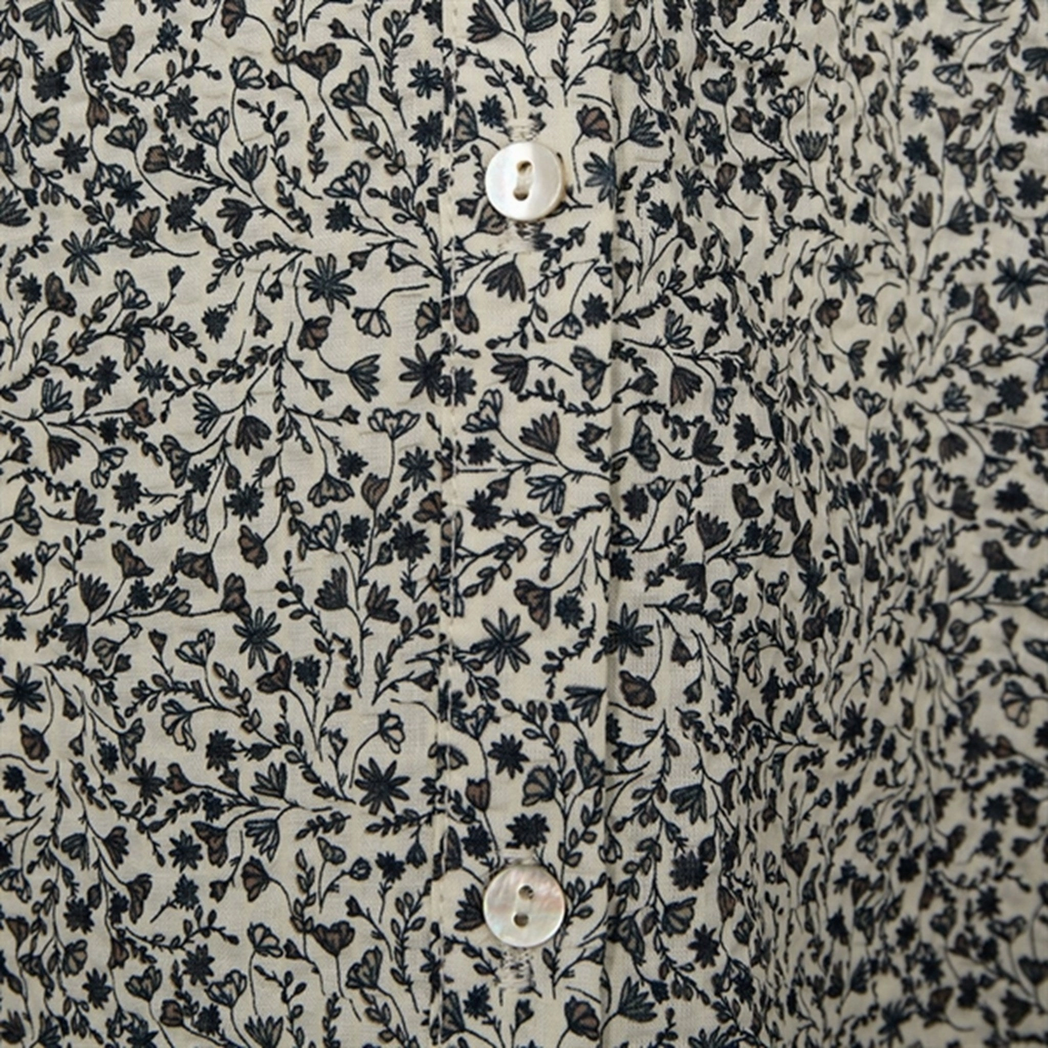 Non-Iron Vibrant Colors Sofie Schnoor Antique White Blouse