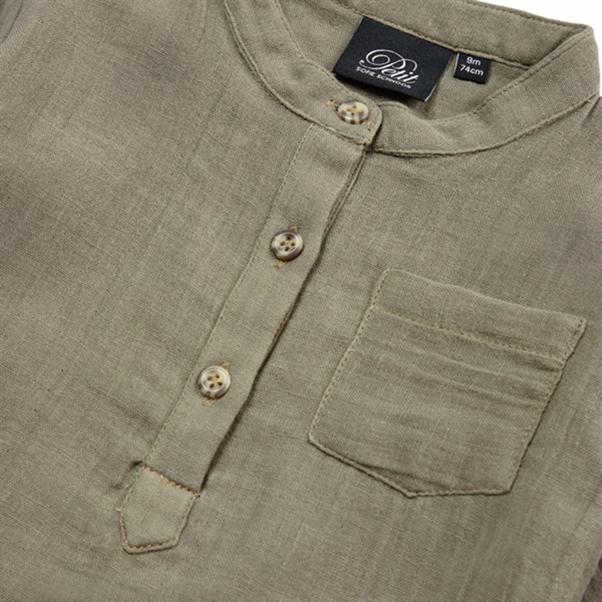 Seamless Side Panels Corporate Retreat Sofie Schnoor Army Green Shirt