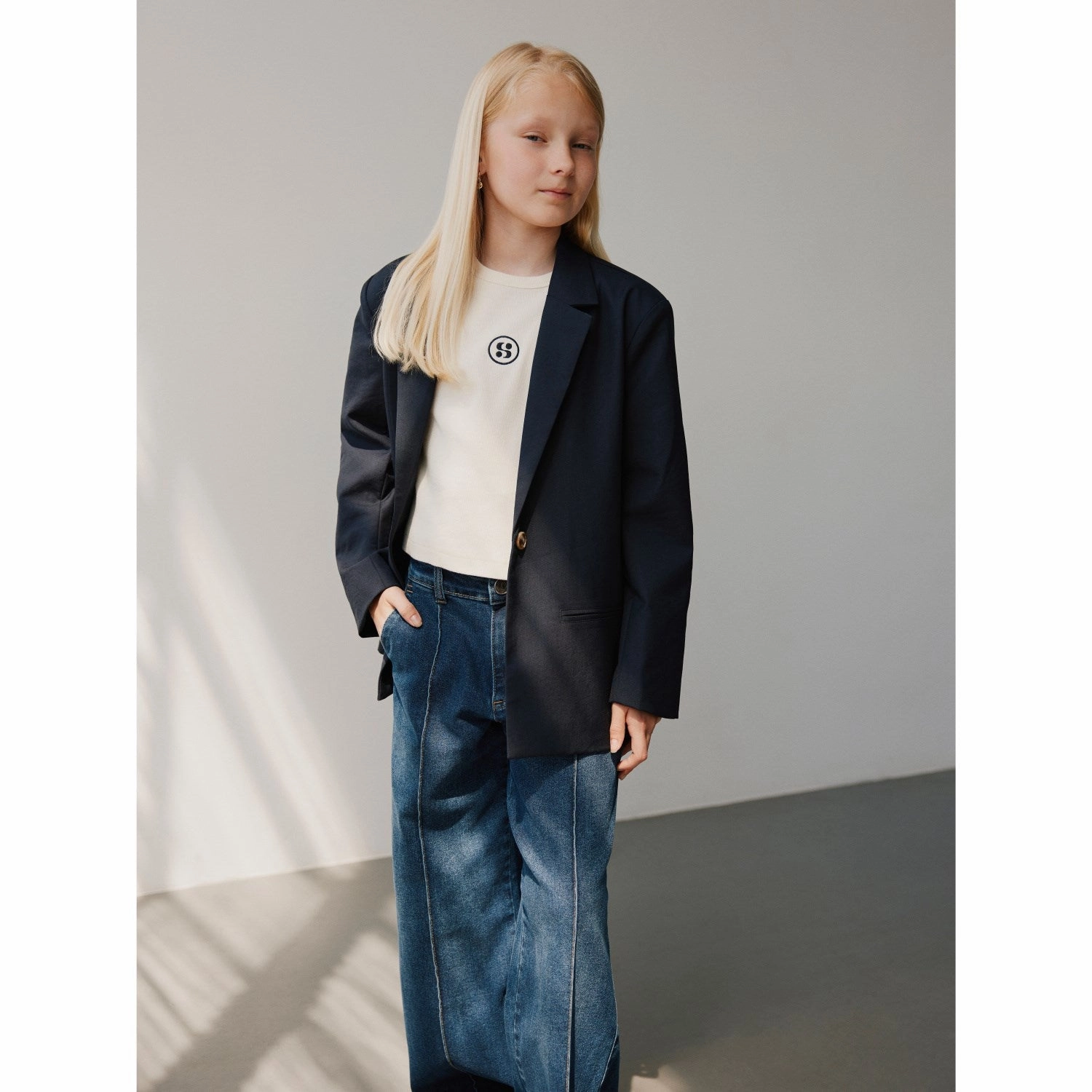 Dapper Tailored Look Sofie Schnoor Dark Blue Blazer