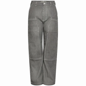 Sofie Schnoor Dark Denim Blue Pants Chill Outfit Relaxed Style Earthy