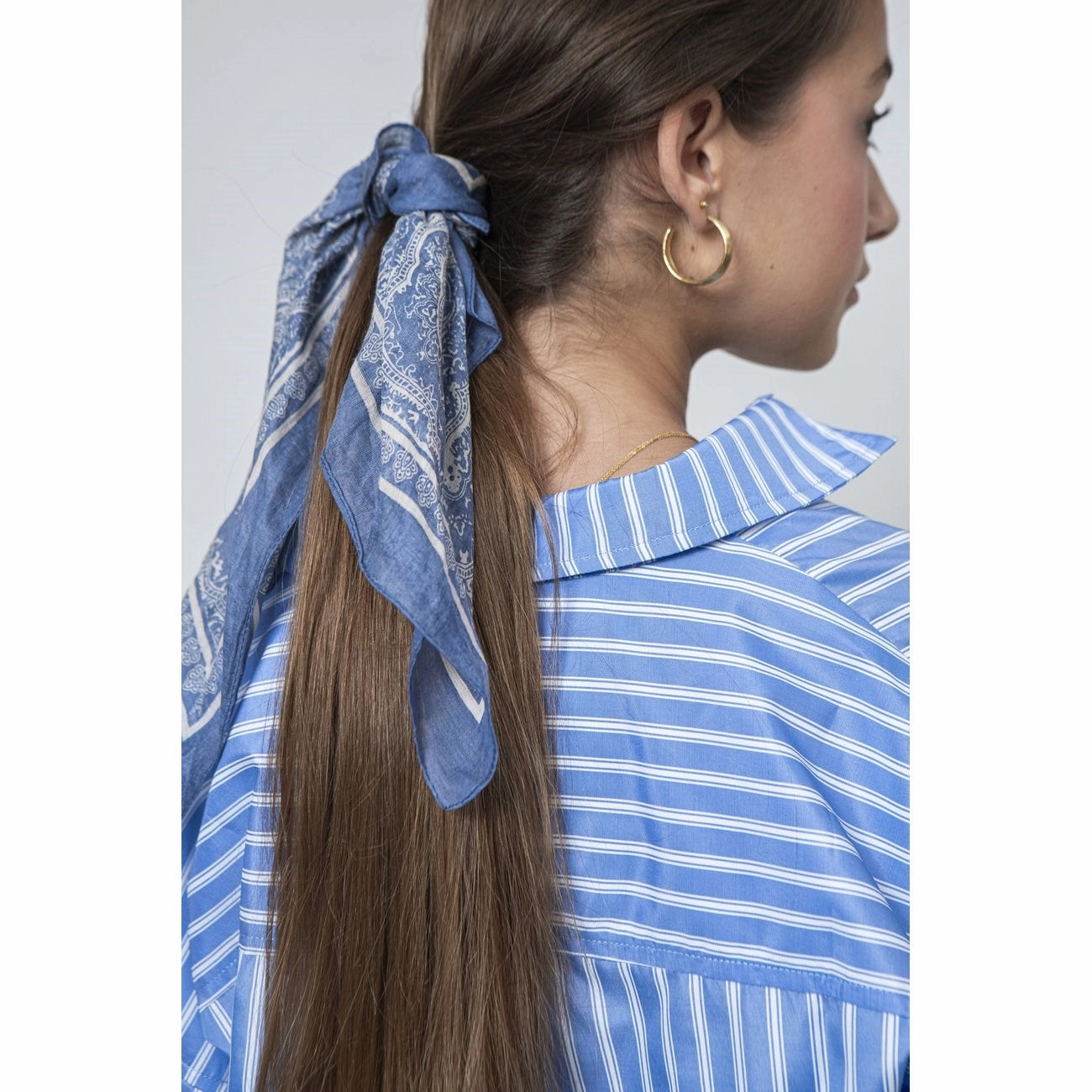 Non Irritating Tags Summer Outfit Sofie Schnoor Ice Blue Shirt