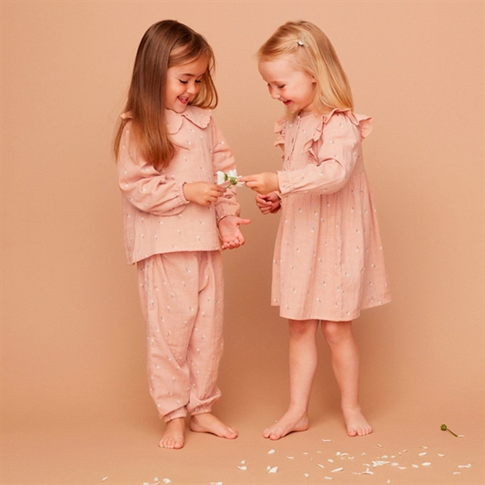 Sofie Schnoor Light Rose Blouse high-low hem