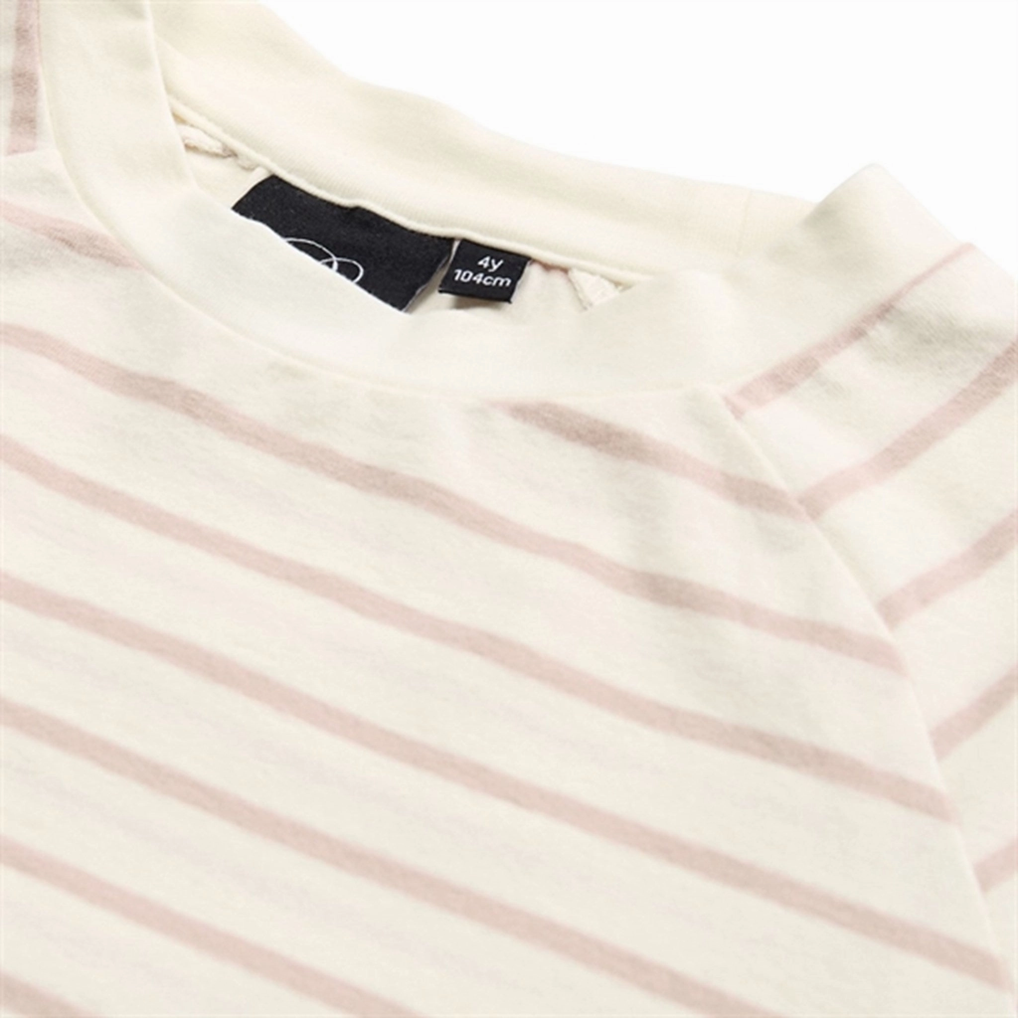 Sofie Schnoor Light Rose T-shirt Pre Shrunk Fabric Edgy