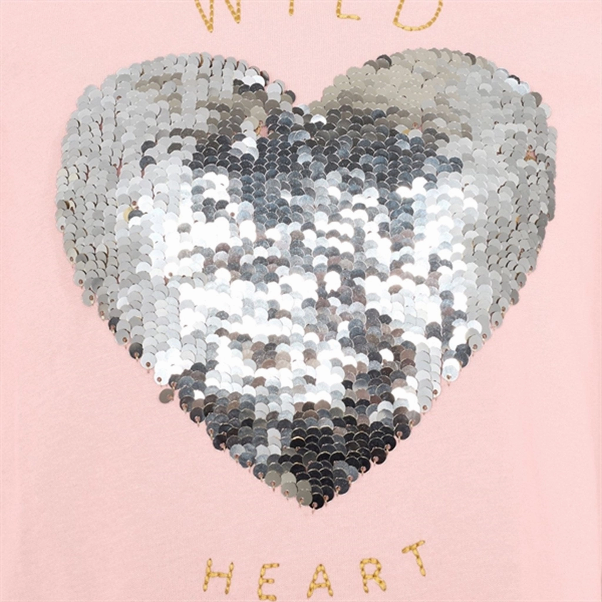 Minimalist fashion Tuckable Hem Sofie Schnoor Misty Rose Blouse