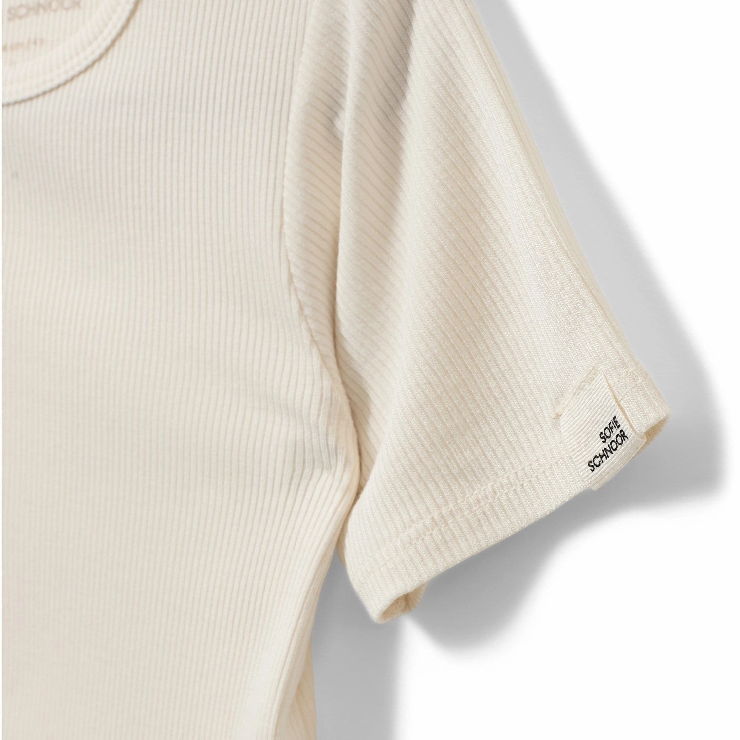 Weekend Look Casual Essential Wear Sofie Schnoor Off White T-Shirt