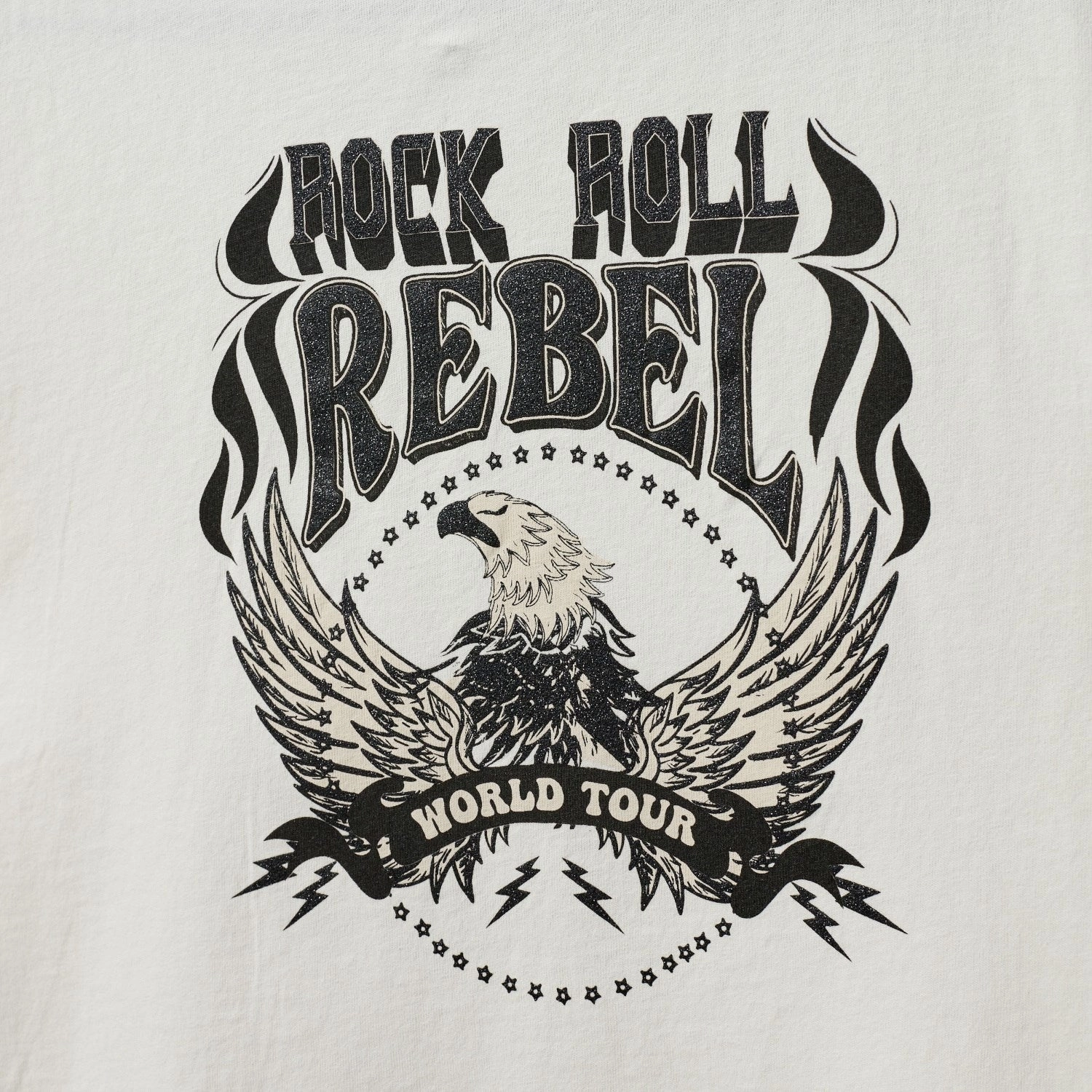 Weekend Look Sofie Schnoor Off White T-Shirt