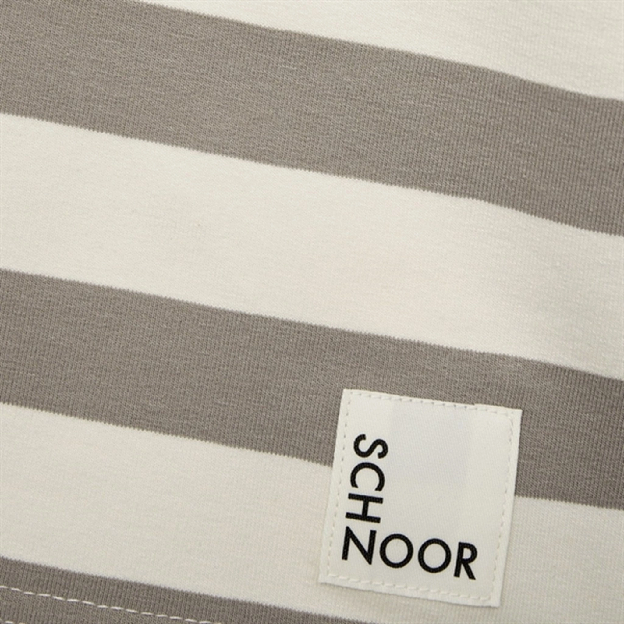 Sofie Schnoor Soft Beige T-Shirt Practical Comfort