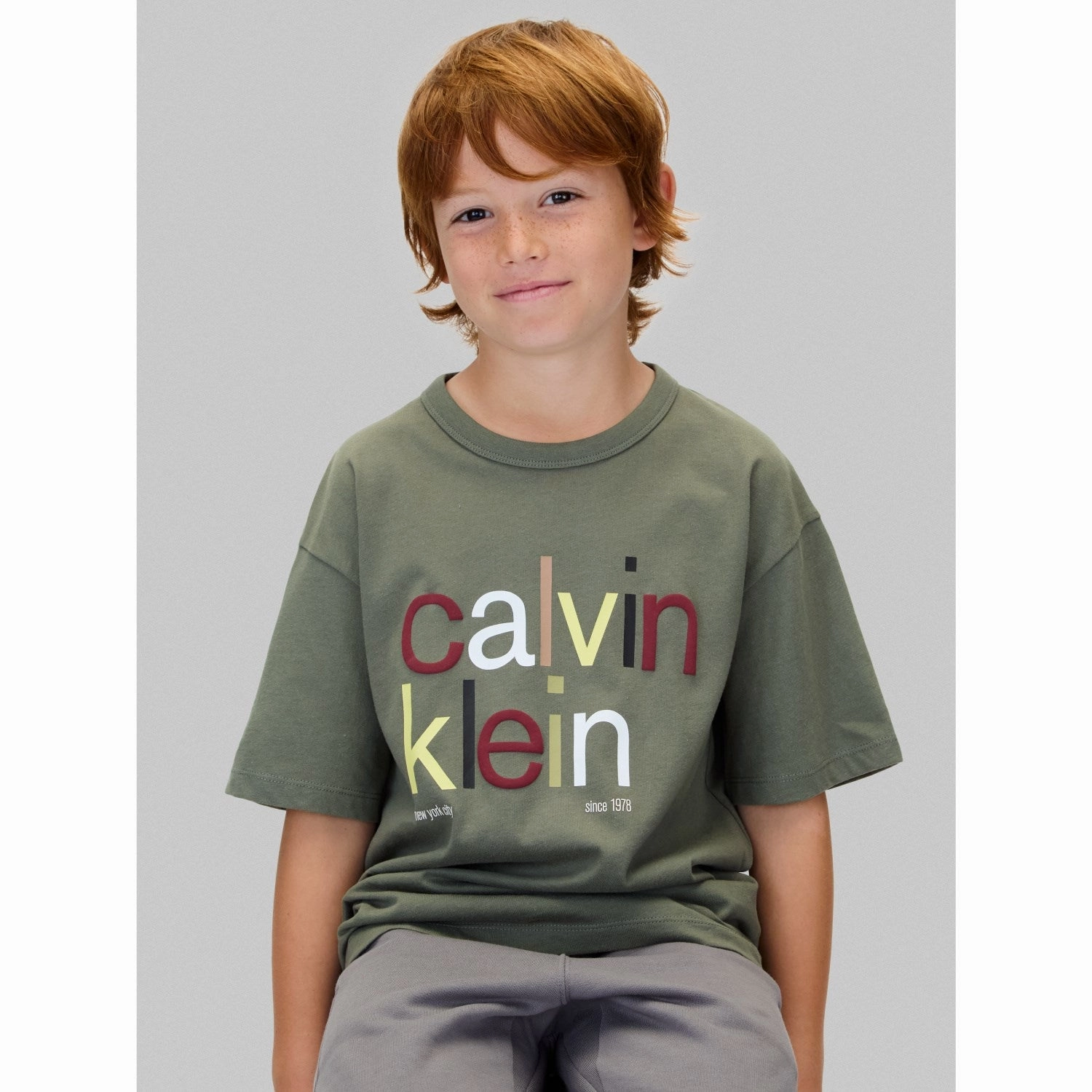 Calvin Klein Thyme Color Logo Graphic Ss T-Shirt TaglessCollar Kids playfulness