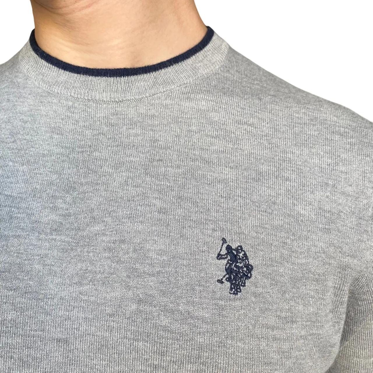 Lightweight Knit Material U.S. Polo Assn. maglioncino girocollo da uomo Alf US40173010 188 grigio