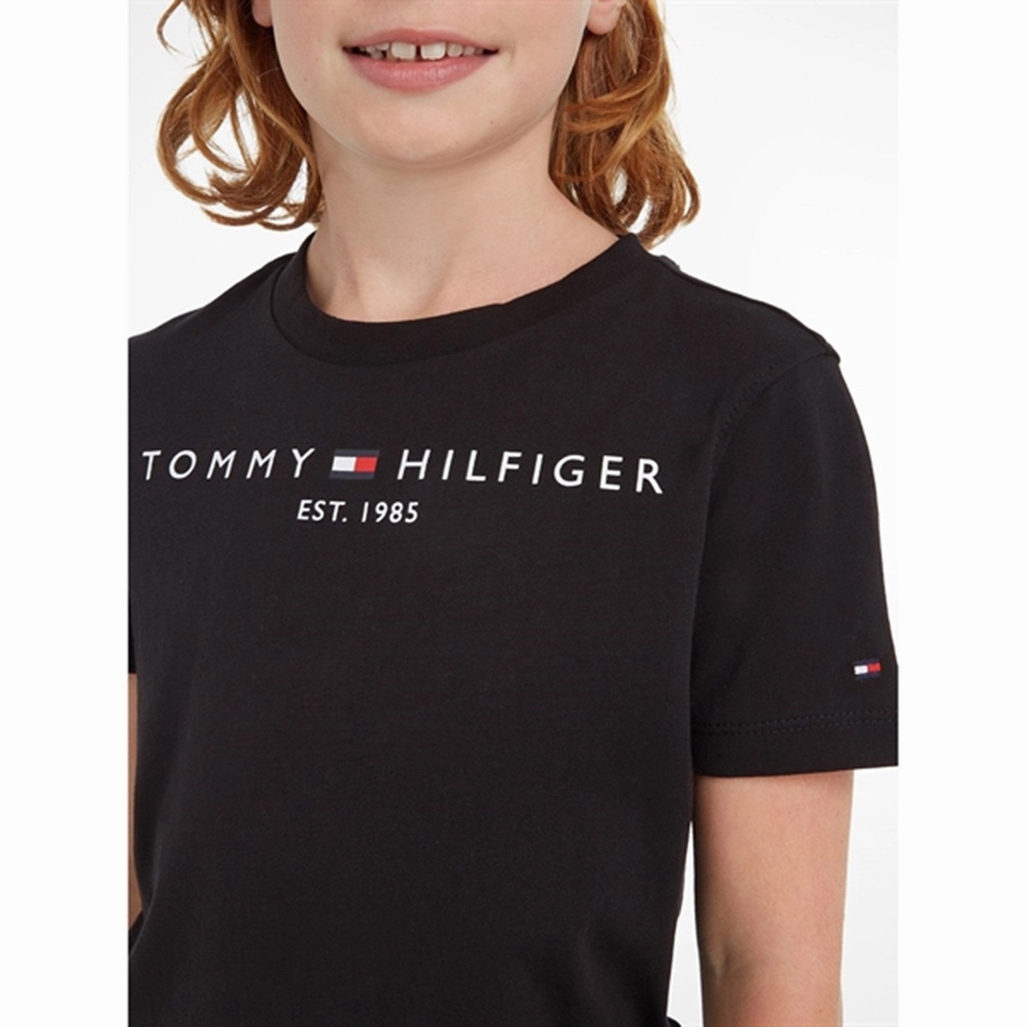 Tommy Hilfiger Essential T-Shirt Black Trendy Fashion Durable Color Retention