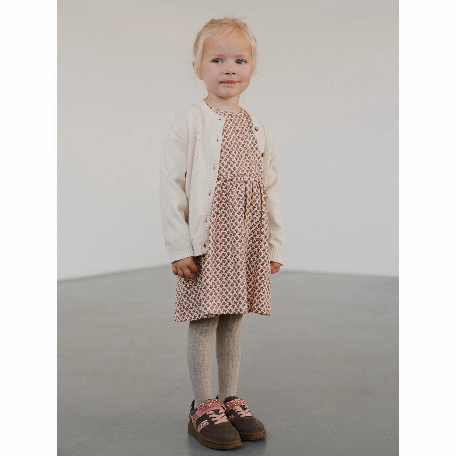 Relaxed day dress Sofie Schnoor Aop Flower Dress