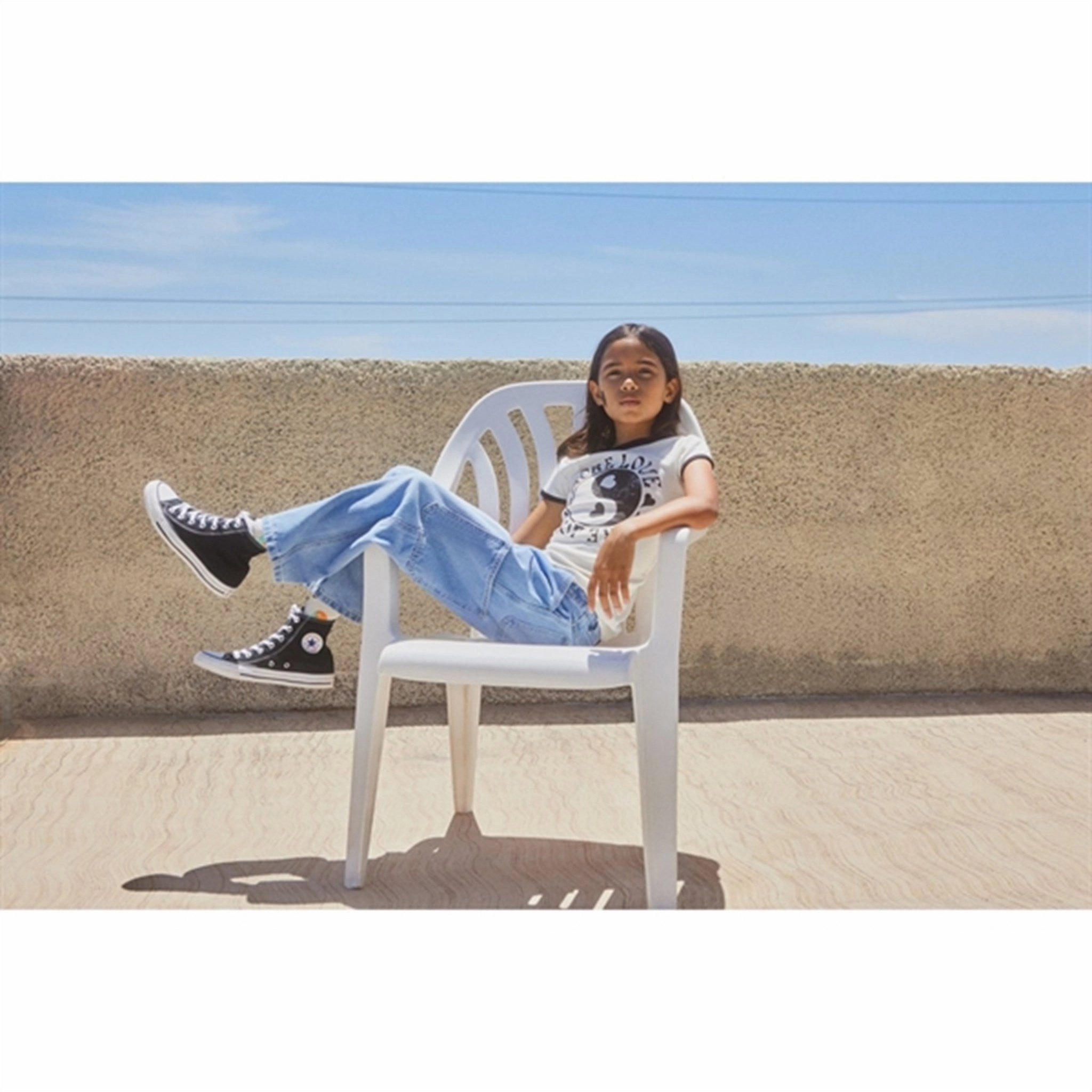 Molo Lightblue Denim Archer Pants Slim Modern Travel Outfit Evening Stroll Minimalist