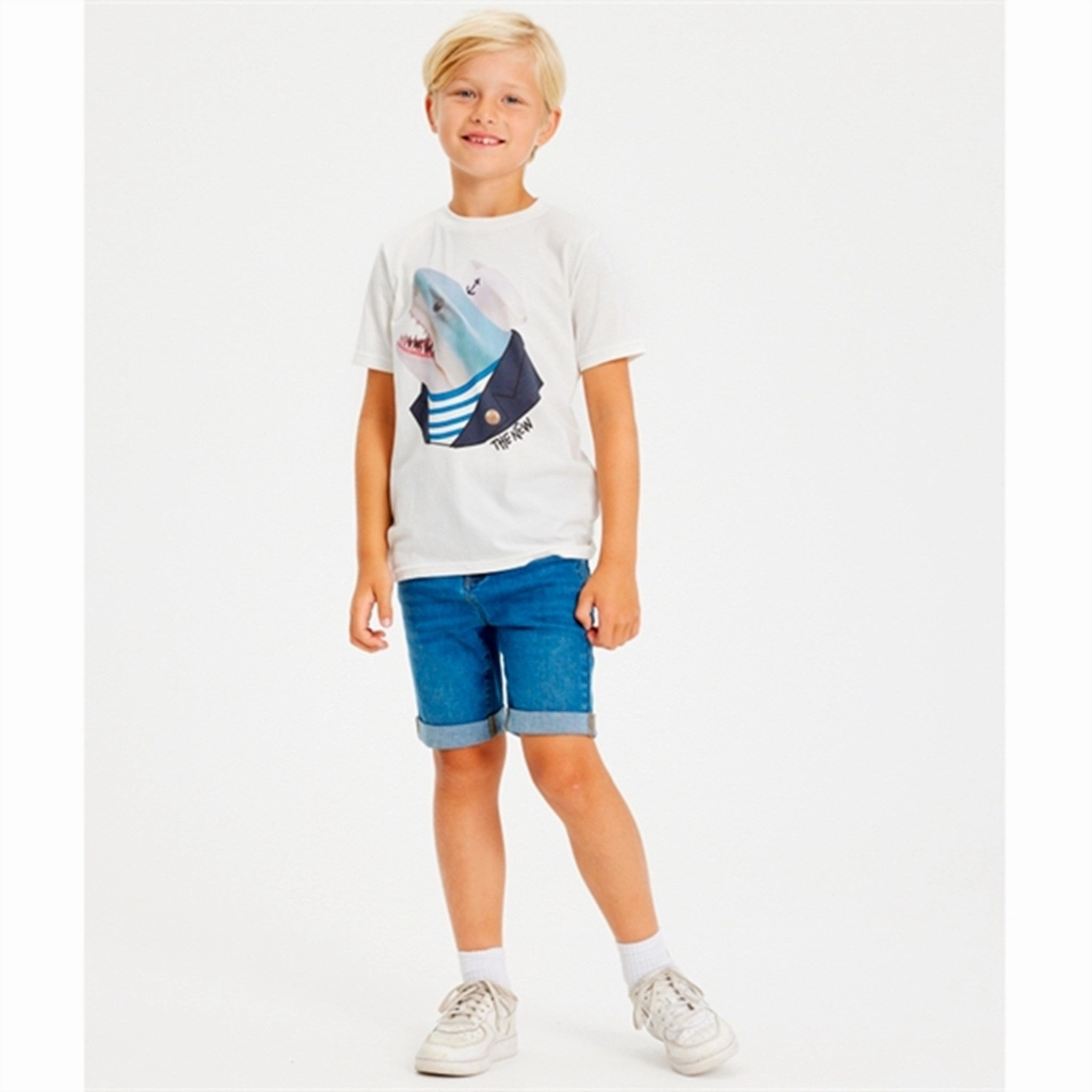 THE NEW White Swan Gerald T-shirt Casual Elegance Everyday Wear