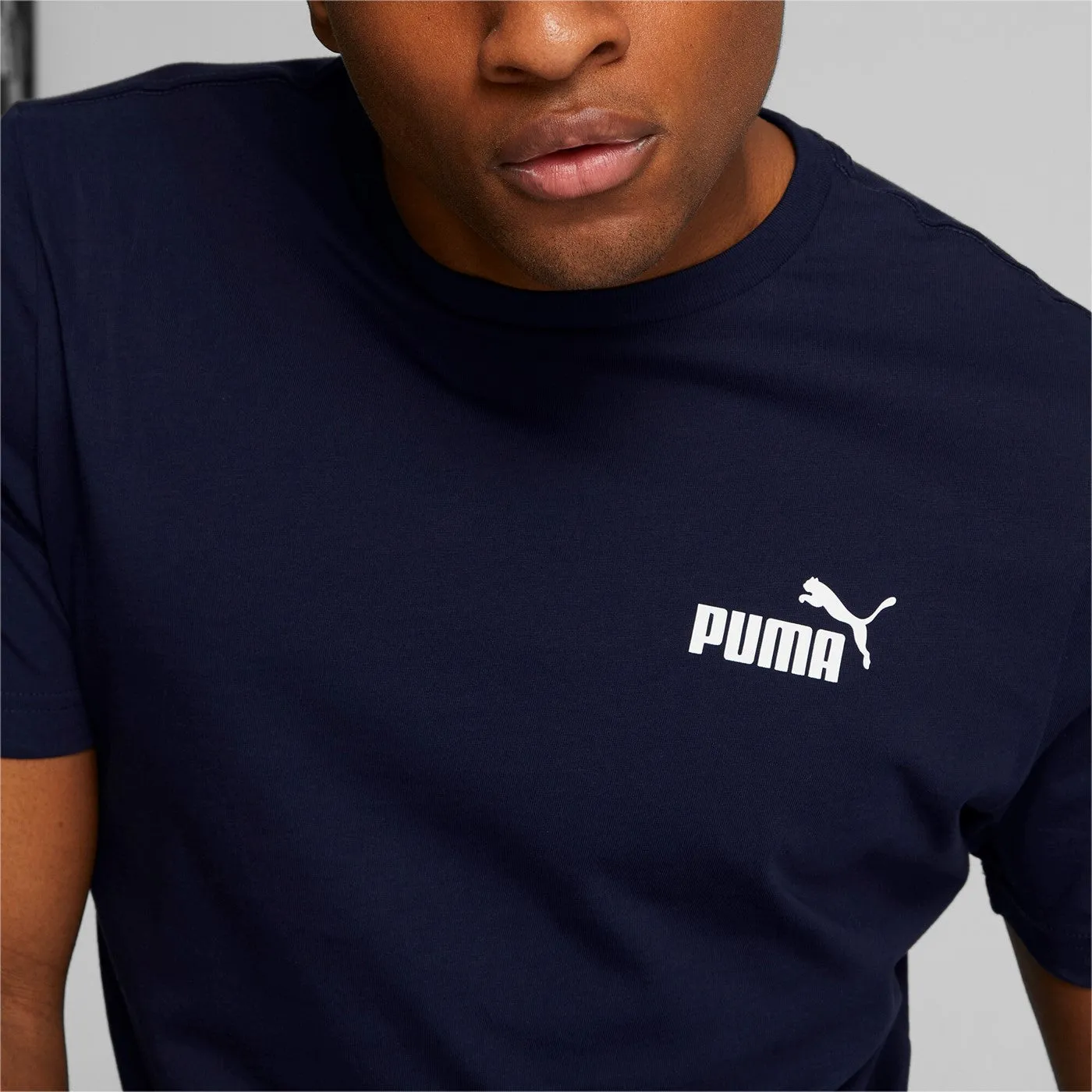 Puma maglietta manica corta da uomo ESS Small Logo 586668 06 blu oversized but not shapeless