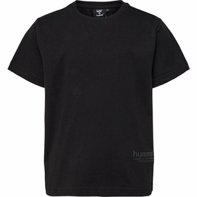 easygoing look Timeless and Chic Hummel Black Pure T-shirt