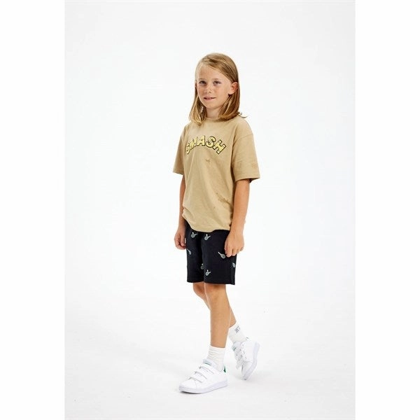 Modern Layering Outdoor Layer The New Cornstalk Kendall OS T-shirt