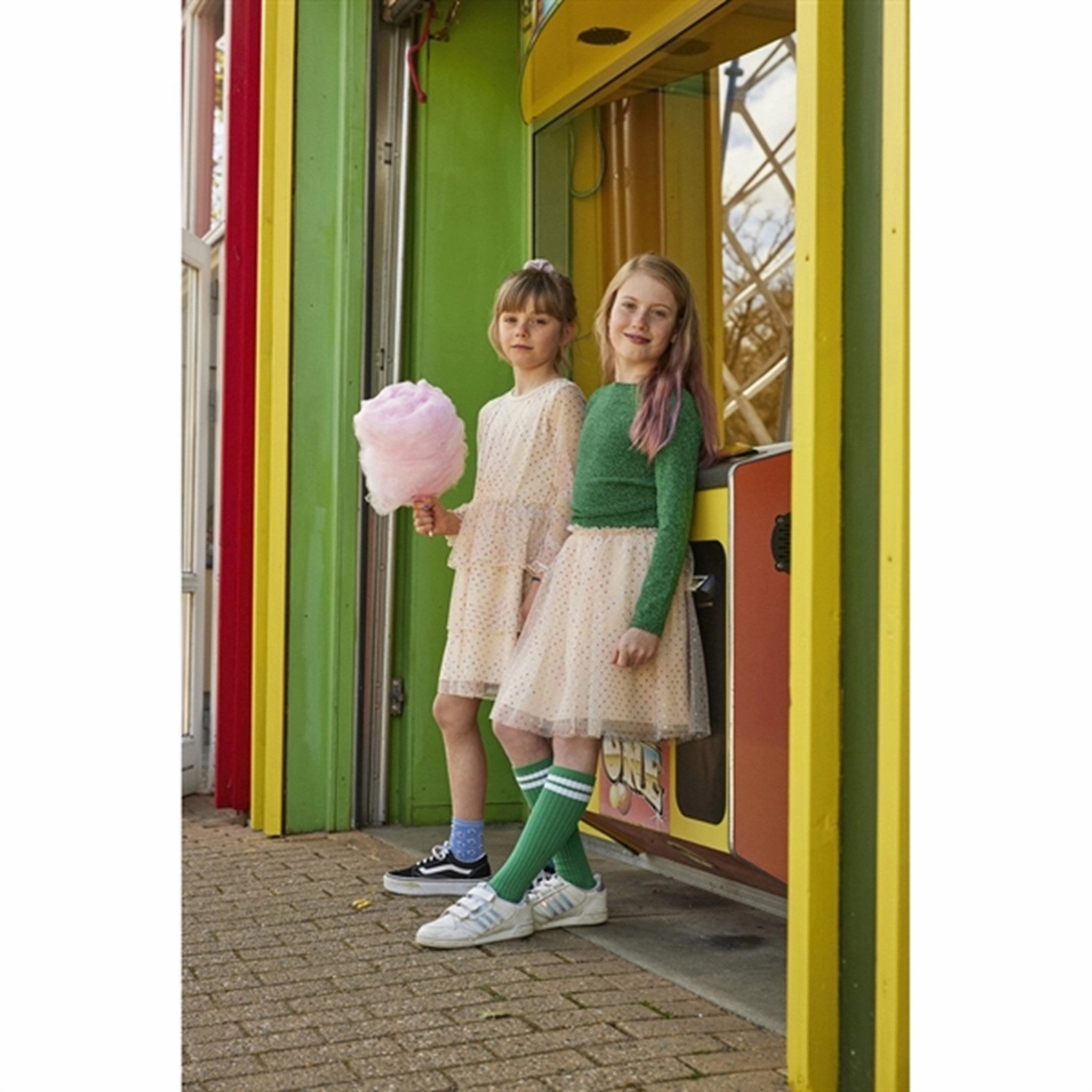 The NEW Bright Green Jidalou Blouse Non-irritating Quick Release Cuffs