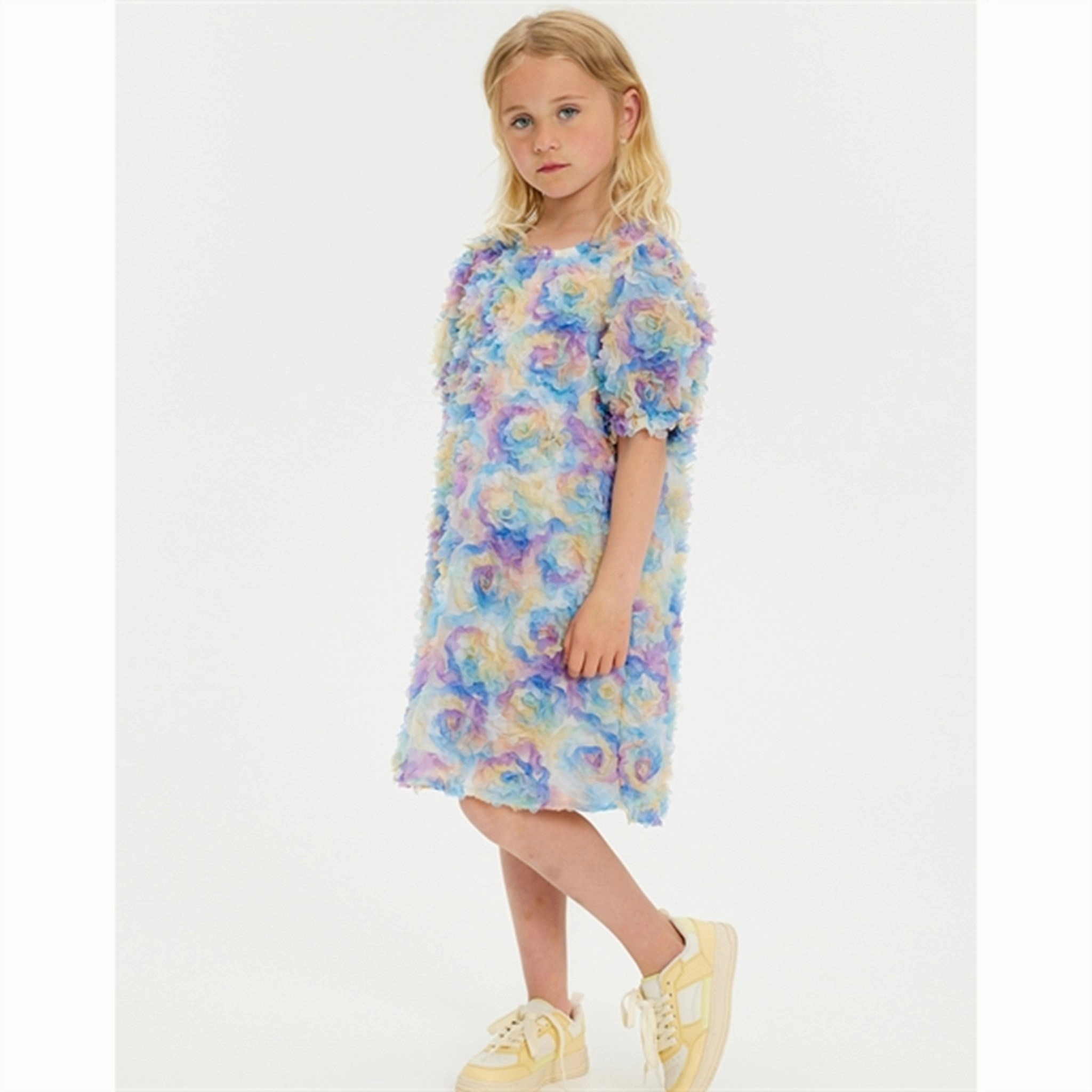 Sharp Detail Professional Look THE NEW White Swan Flower Dress