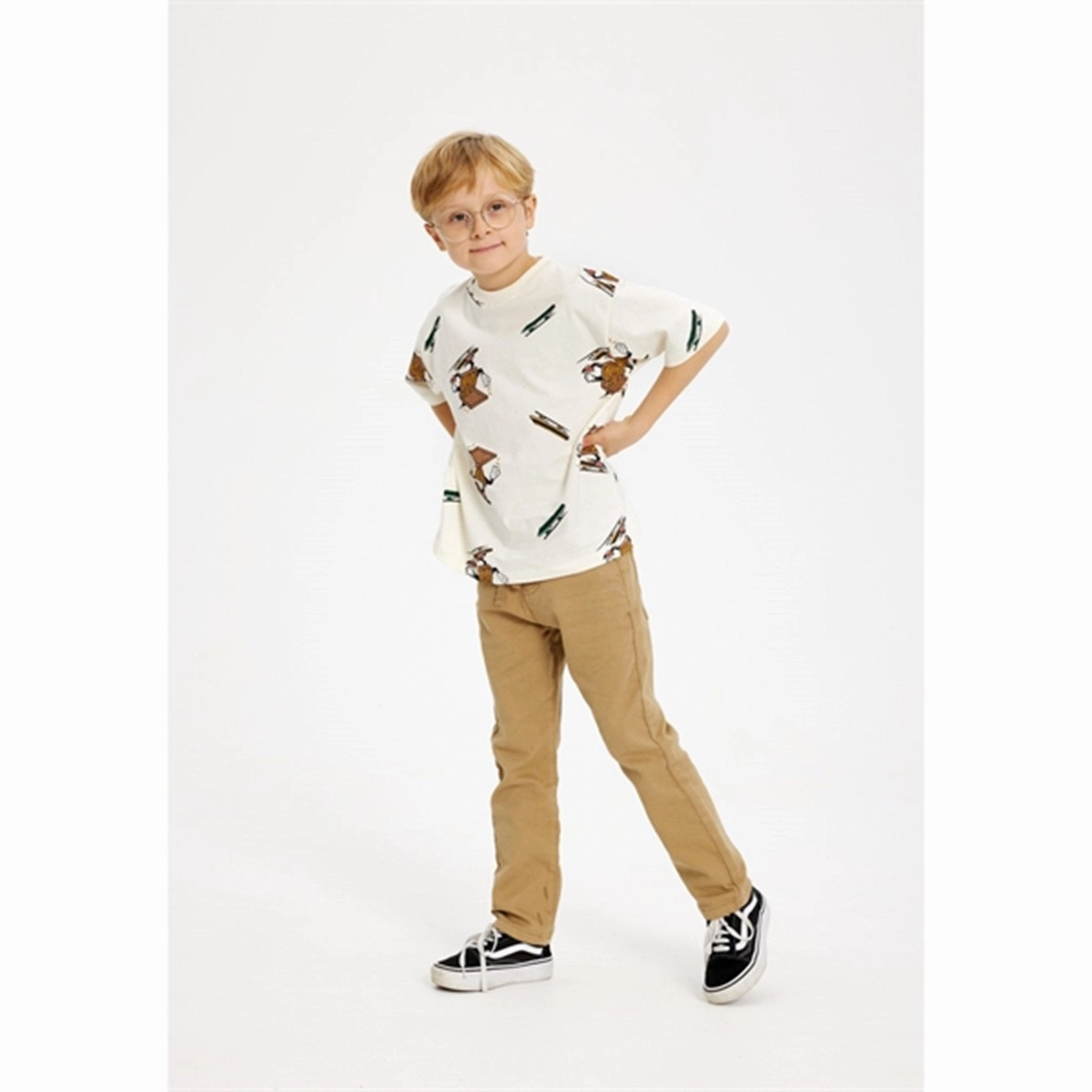 The New White Swan Hendrix T-Shirt Trendy Casual Wear Ribbed Collar Design