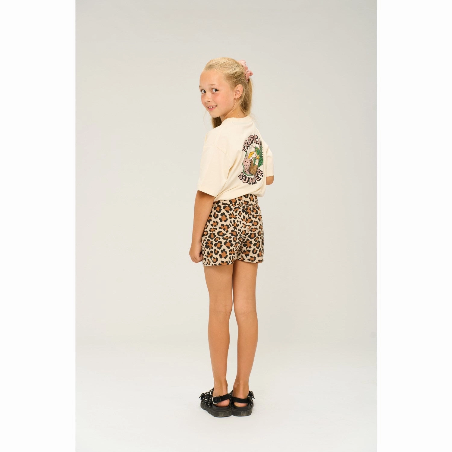 The New White Swan Oleen Oversize T-Shirt Non Iron Finish Temperature Control Fabric