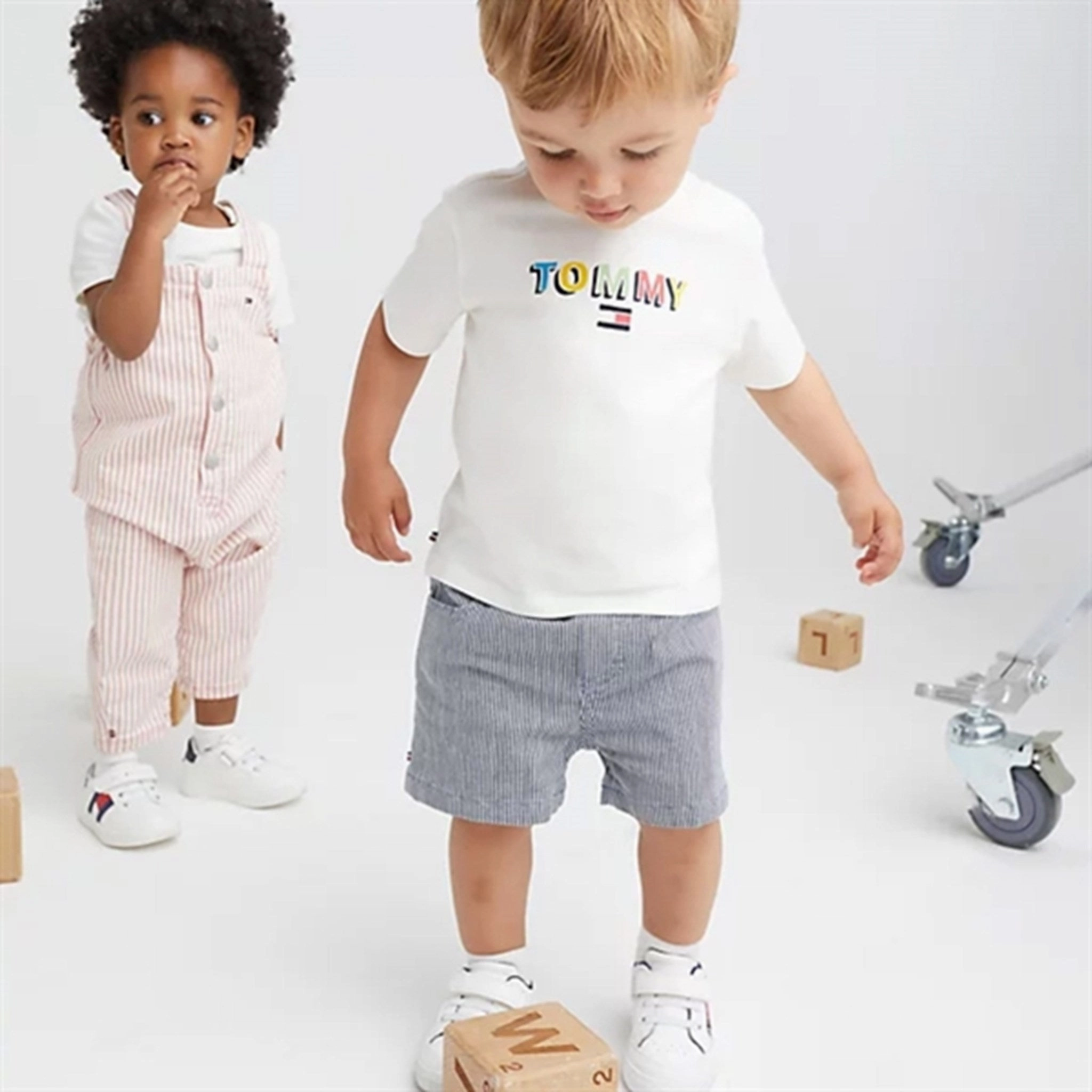 Geometric Pattern Scoop neck Tommy Hilfiger Baby Fun Logo T-shirt White