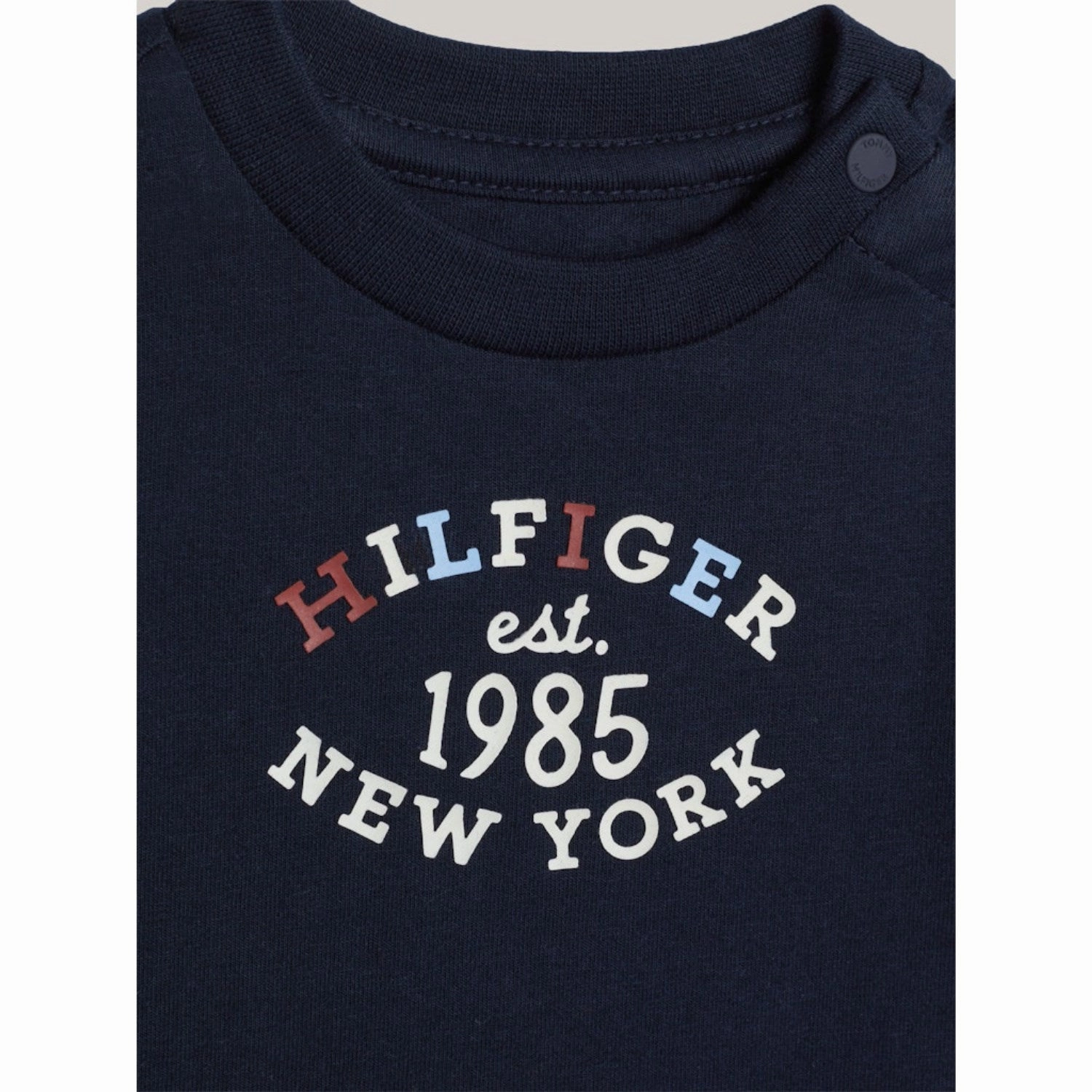Tommy Hilfiger Desert Sky Monotype Oval Regular Tee Ls Office Outfit