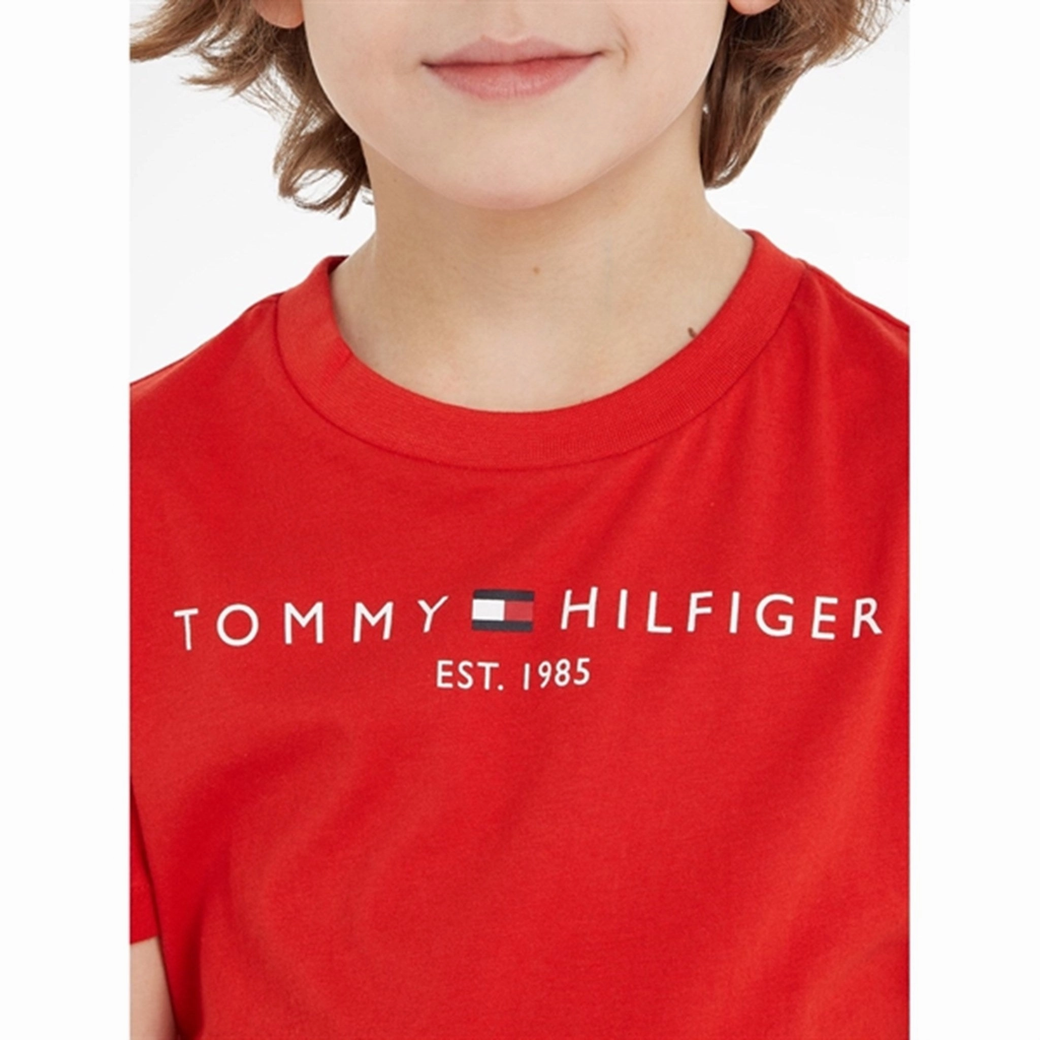 Tommy Hilfiger Essential T-Shirt Deep Crimson Comfortable Look Fashion Outfit