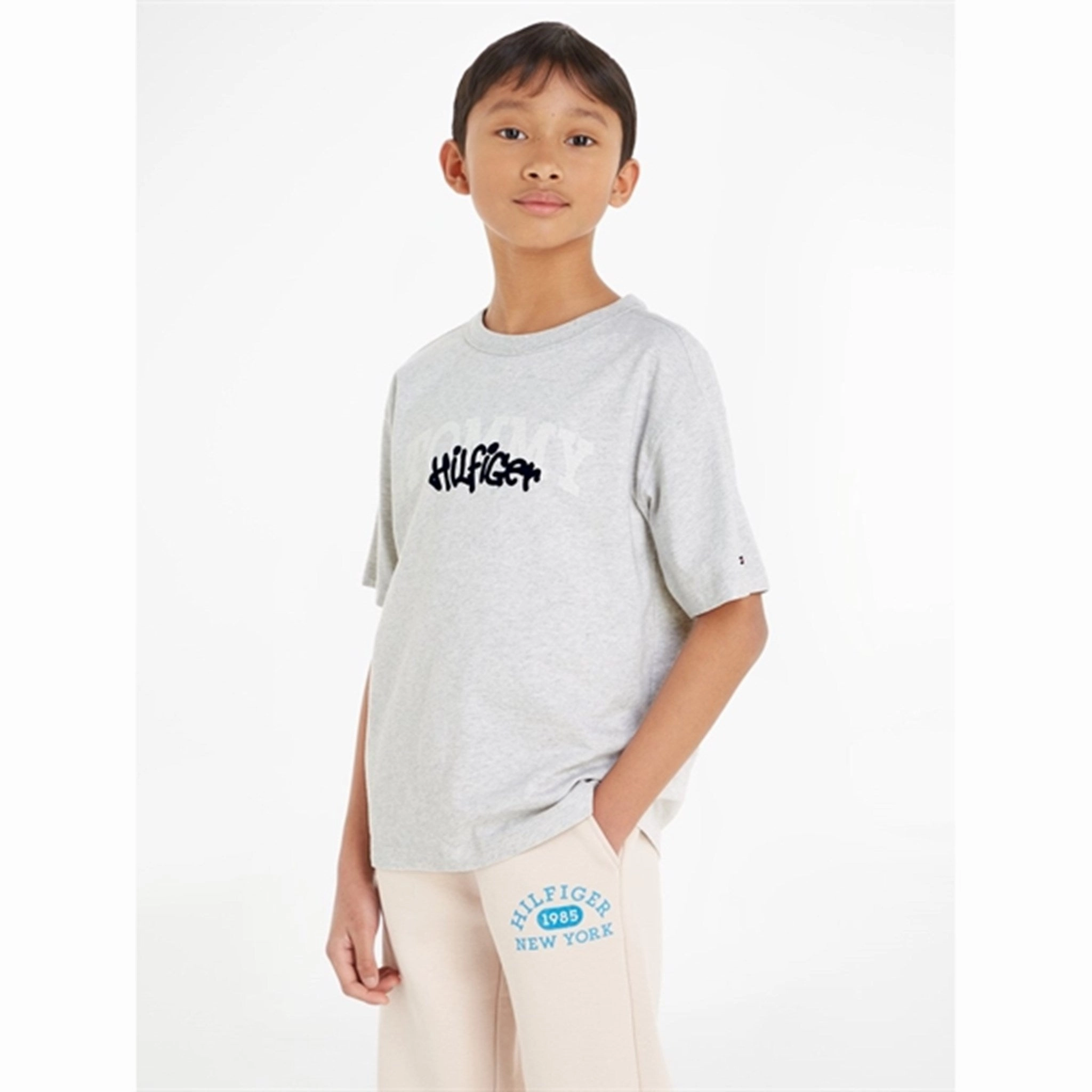 Zero Waste Production Tommy Hilfiger Hilfiger Graffiti T-Shirt New Light Grey Heather